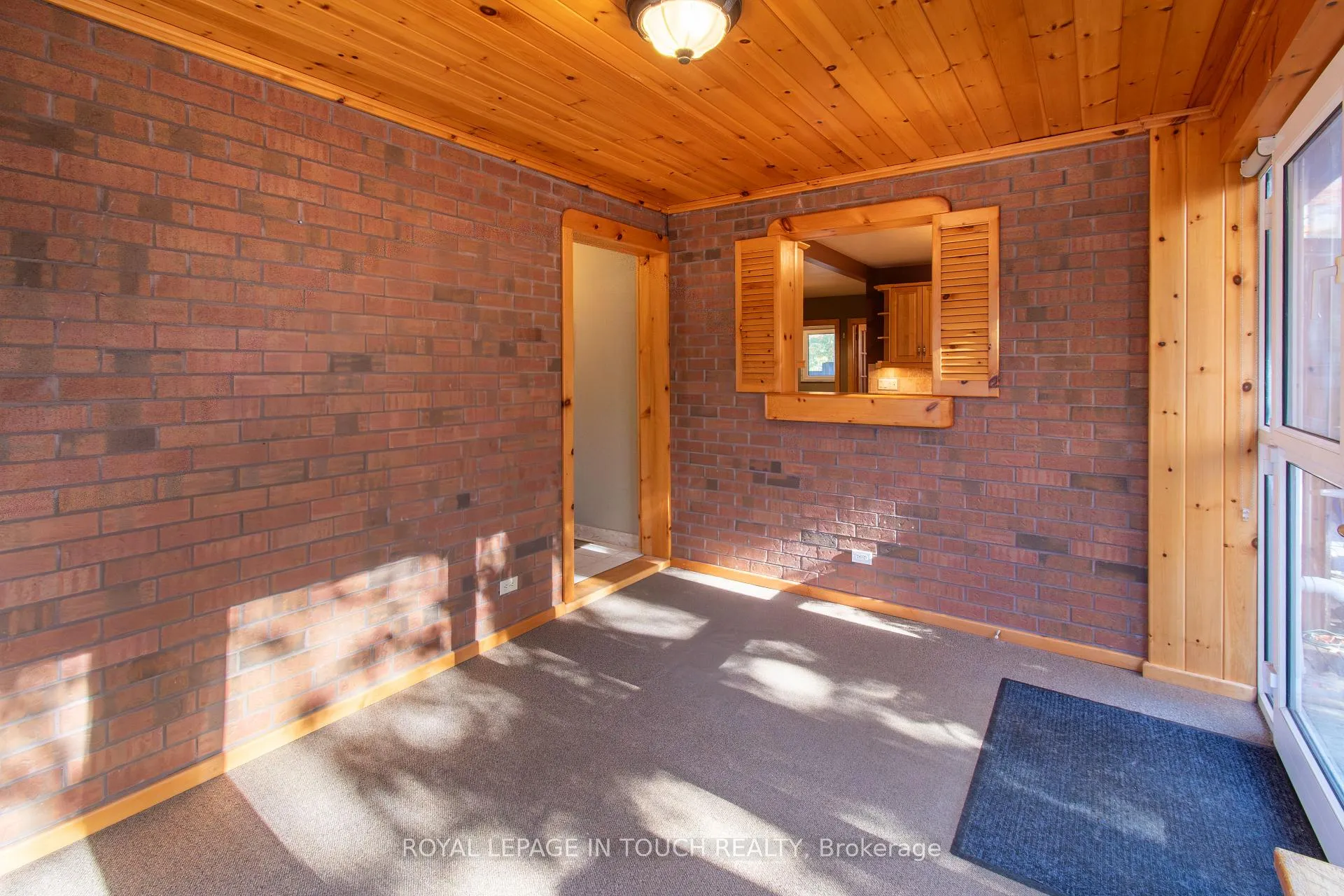 Photo 25 of 21 Robins Point Road, Tay, Victoria Harbour — HOMEH