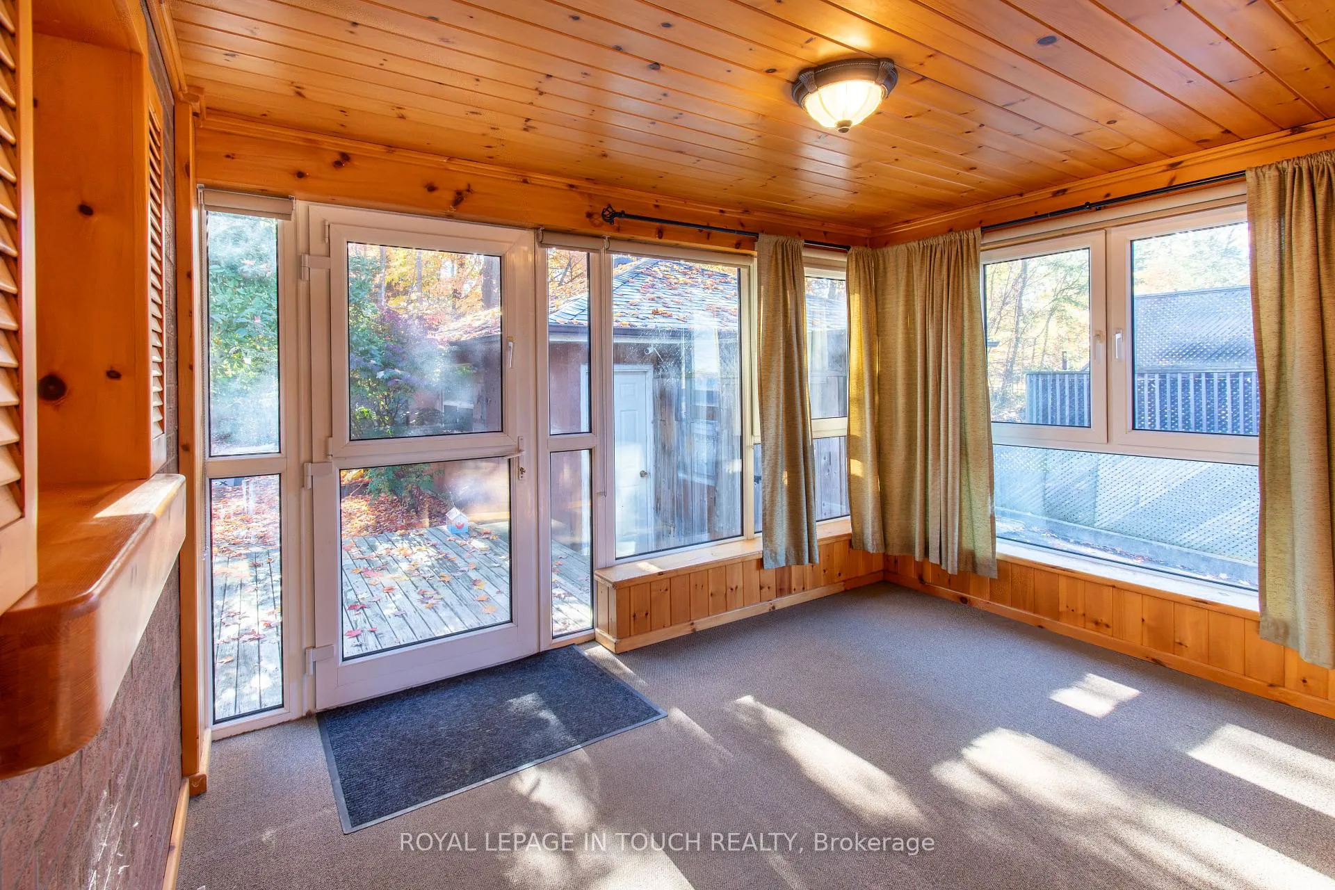 Photo 26 of 21 Robins Point Road, Tay, Victoria Harbour — HOMEH