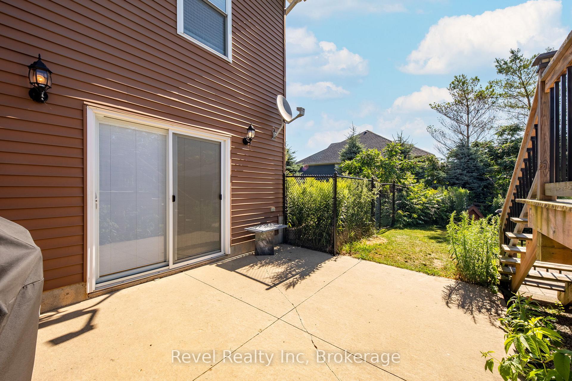 Photo 11 of 23 Rue Helene, Tiny, Lafontaine — HOMEH