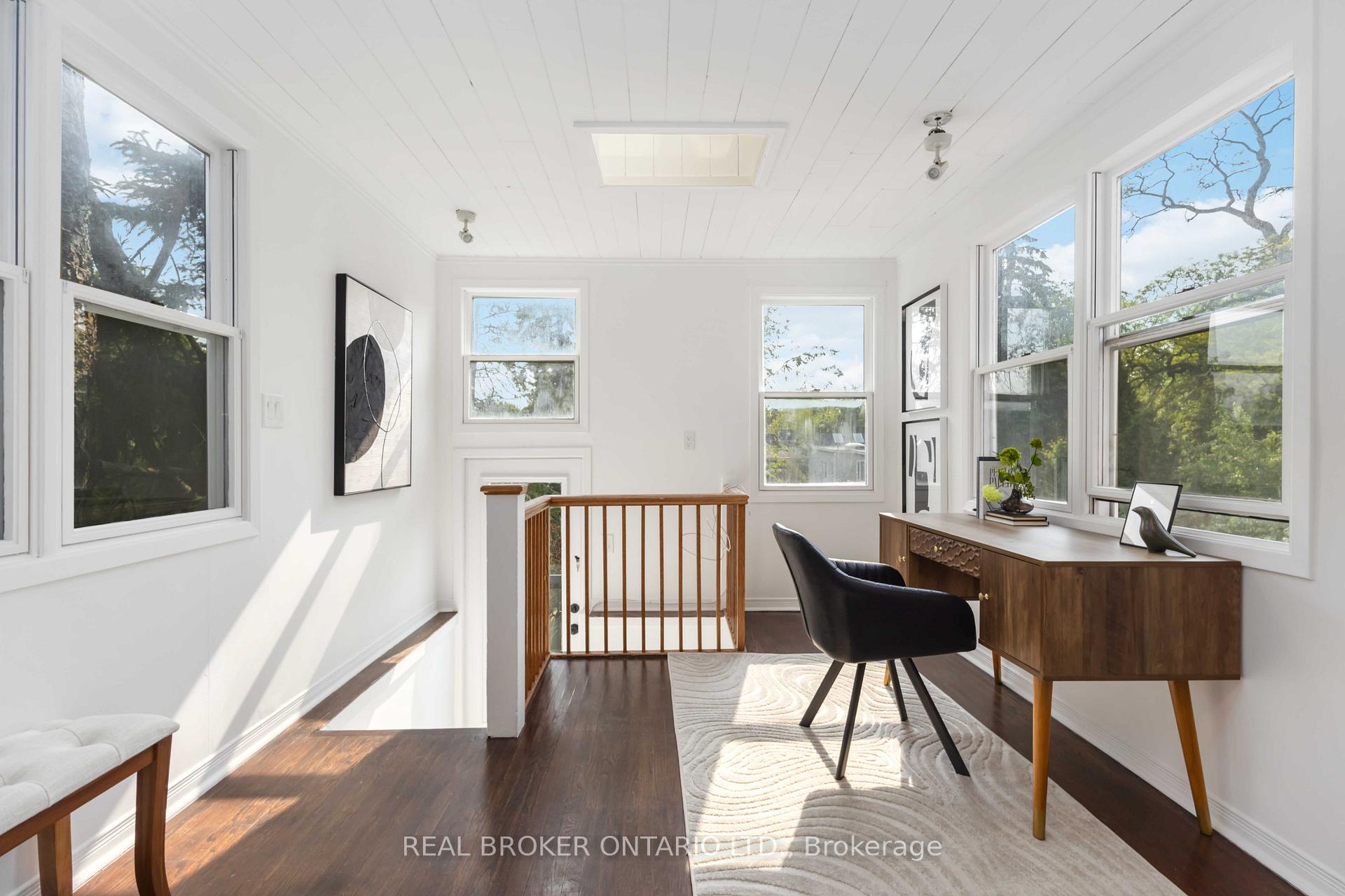 Photo 9 of 284 Waverley Road, Toronto, The Beaches — HOMEH