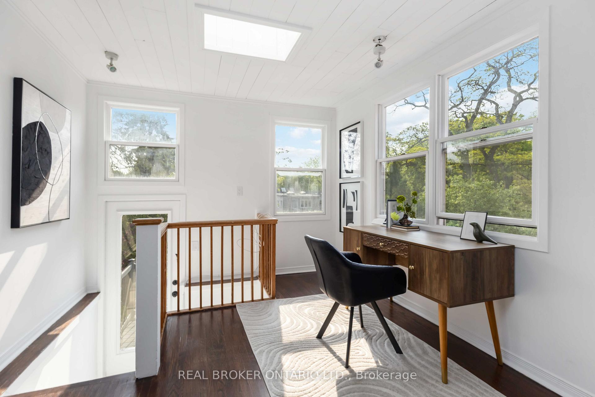 Photo 10 of 284 Waverley Road, Toronto, The Beaches — HOMEH