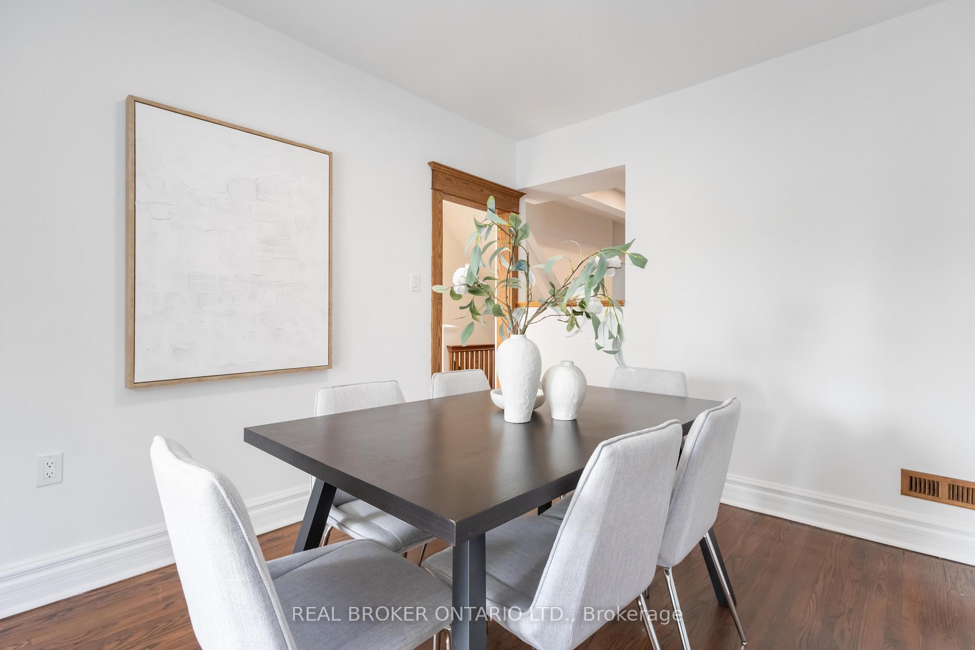 Photo 15 of 284 Waverley Road, Toronto, The Beaches — HOMEH