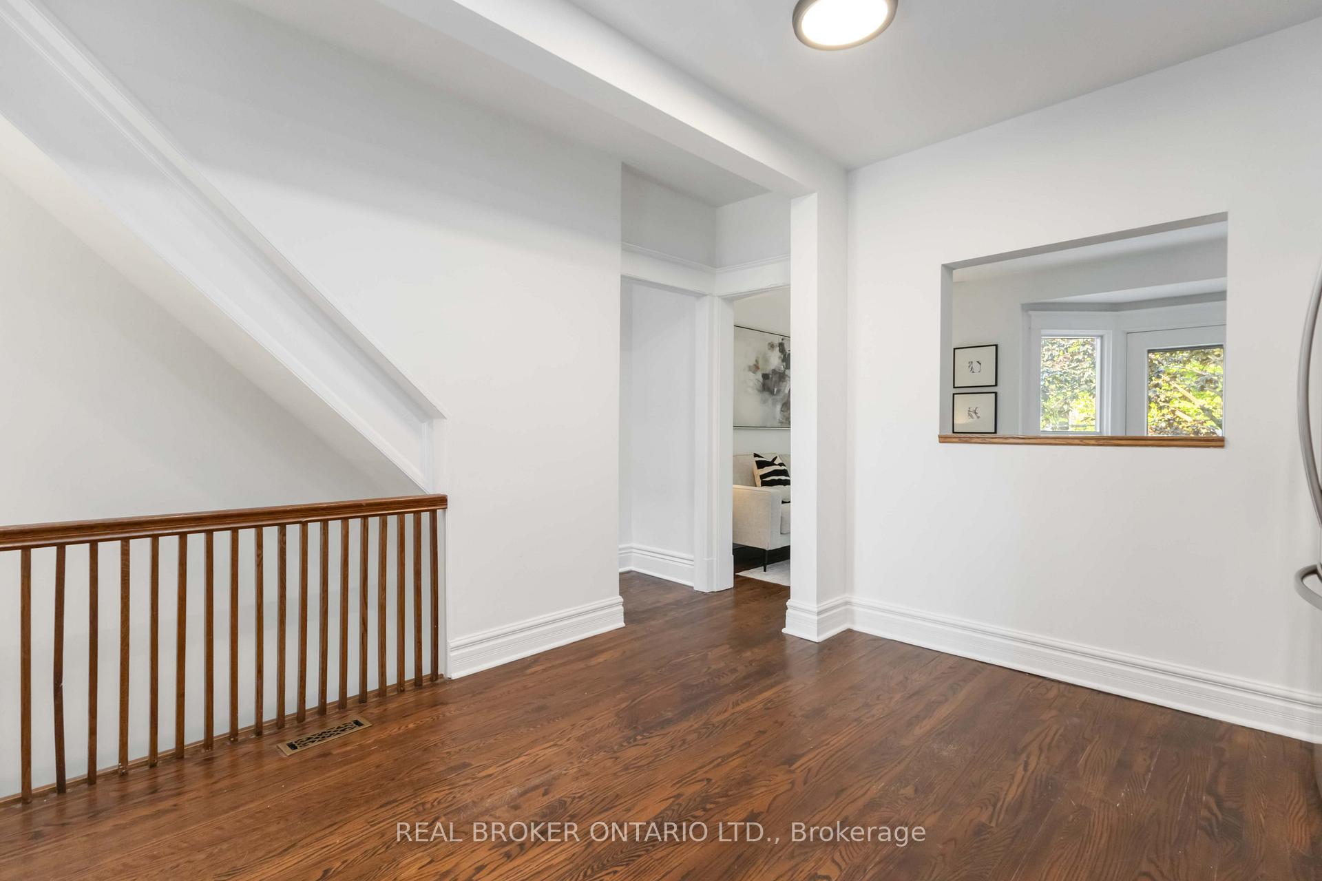 Photo 17 of 284 Waverley Road, Toronto, The Beaches — HOMEH