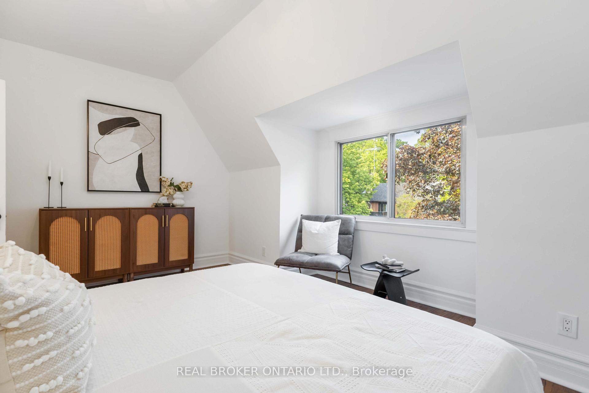 Photo 18 of 284 Waverley Road, Toronto, The Beaches — HOMEH