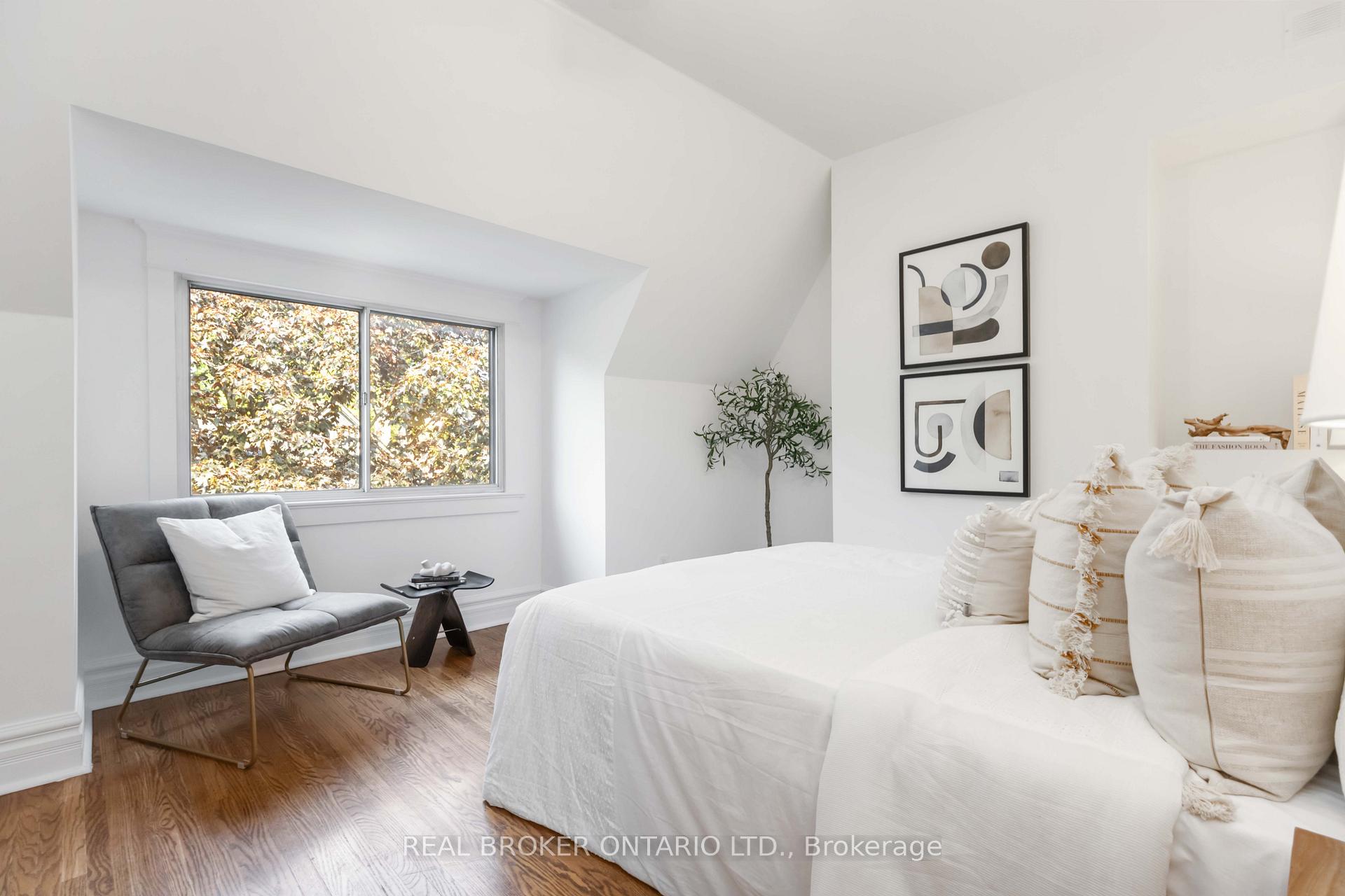 Photo 19 of 284 Waverley Road, Toronto, The Beaches — HOMEH