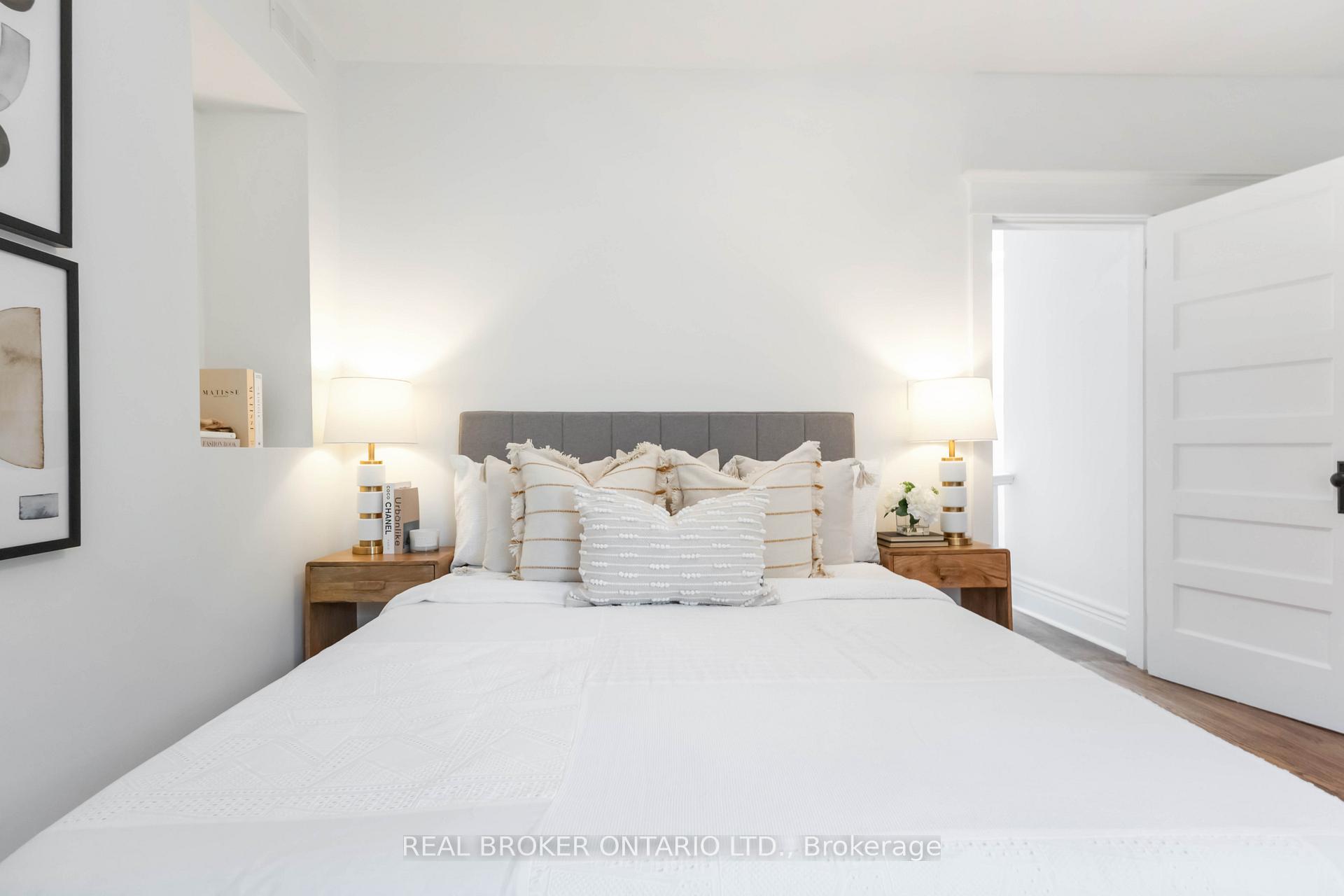 Photo 20 of 284 Waverley Road, Toronto, The Beaches — HOMEH