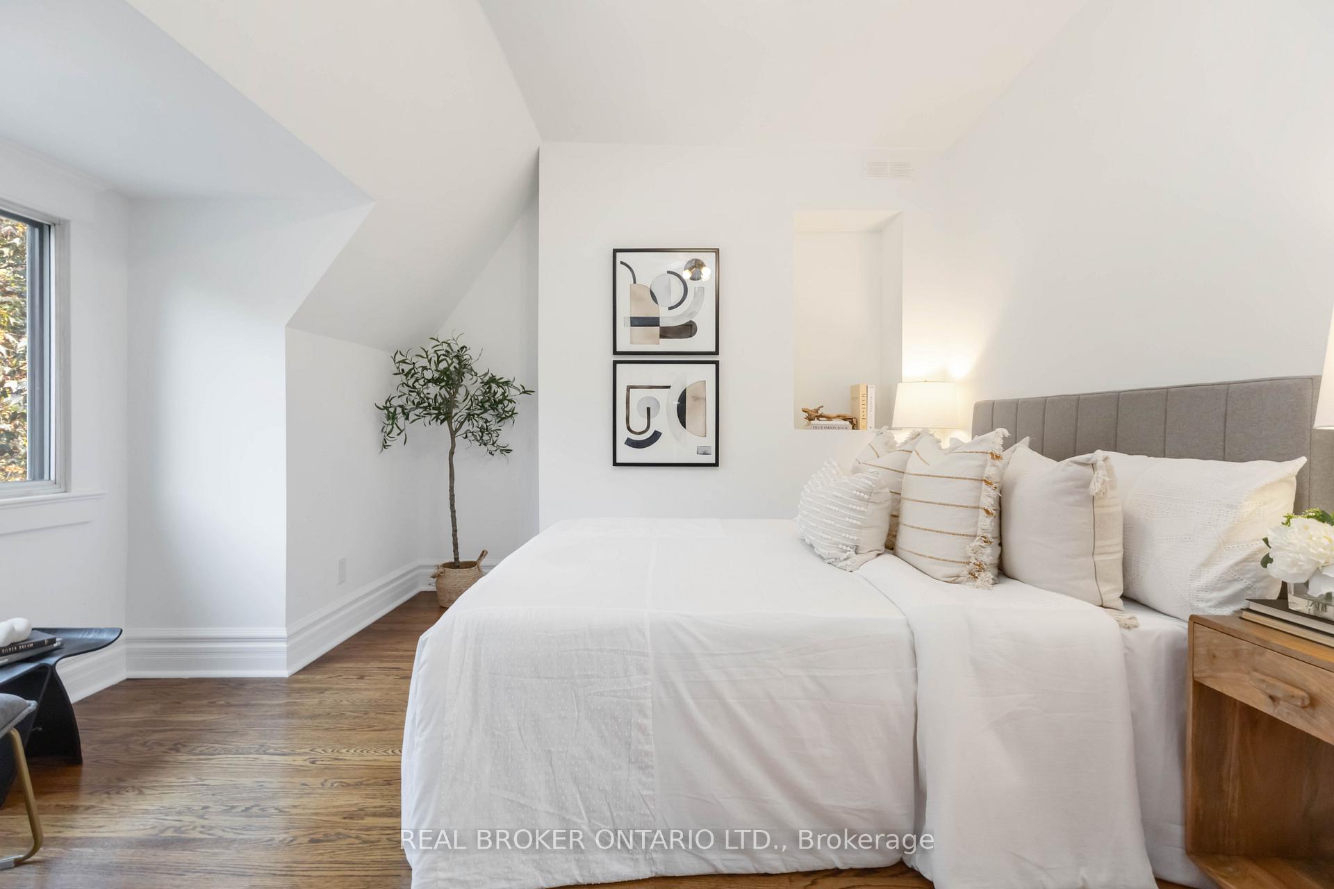 Photo 21 of 284 Waverley Road, Toronto, The Beaches — HOMEH