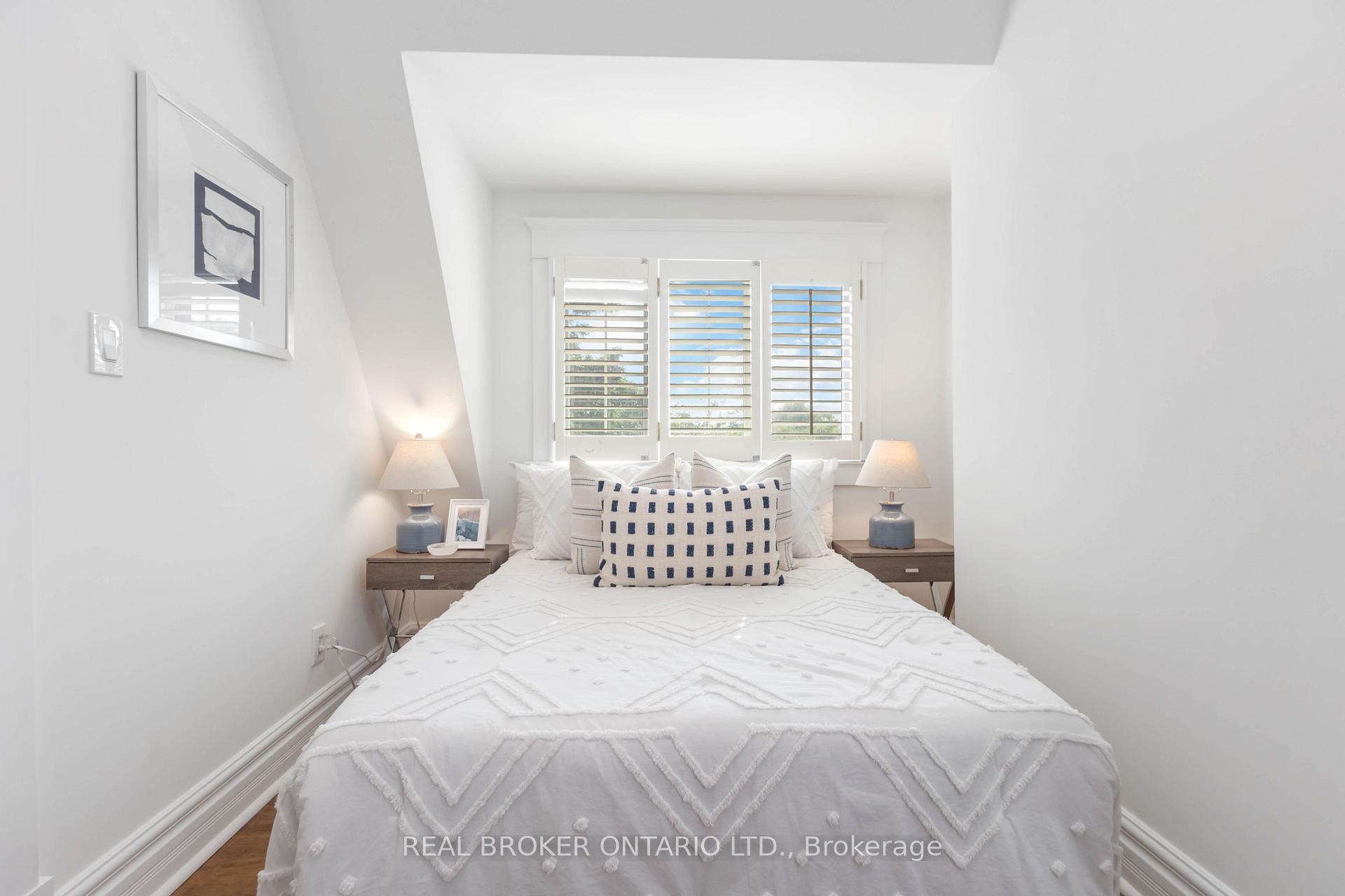 Photo 23 of 284 Waverley Road, Toronto, The Beaches — HOMEH