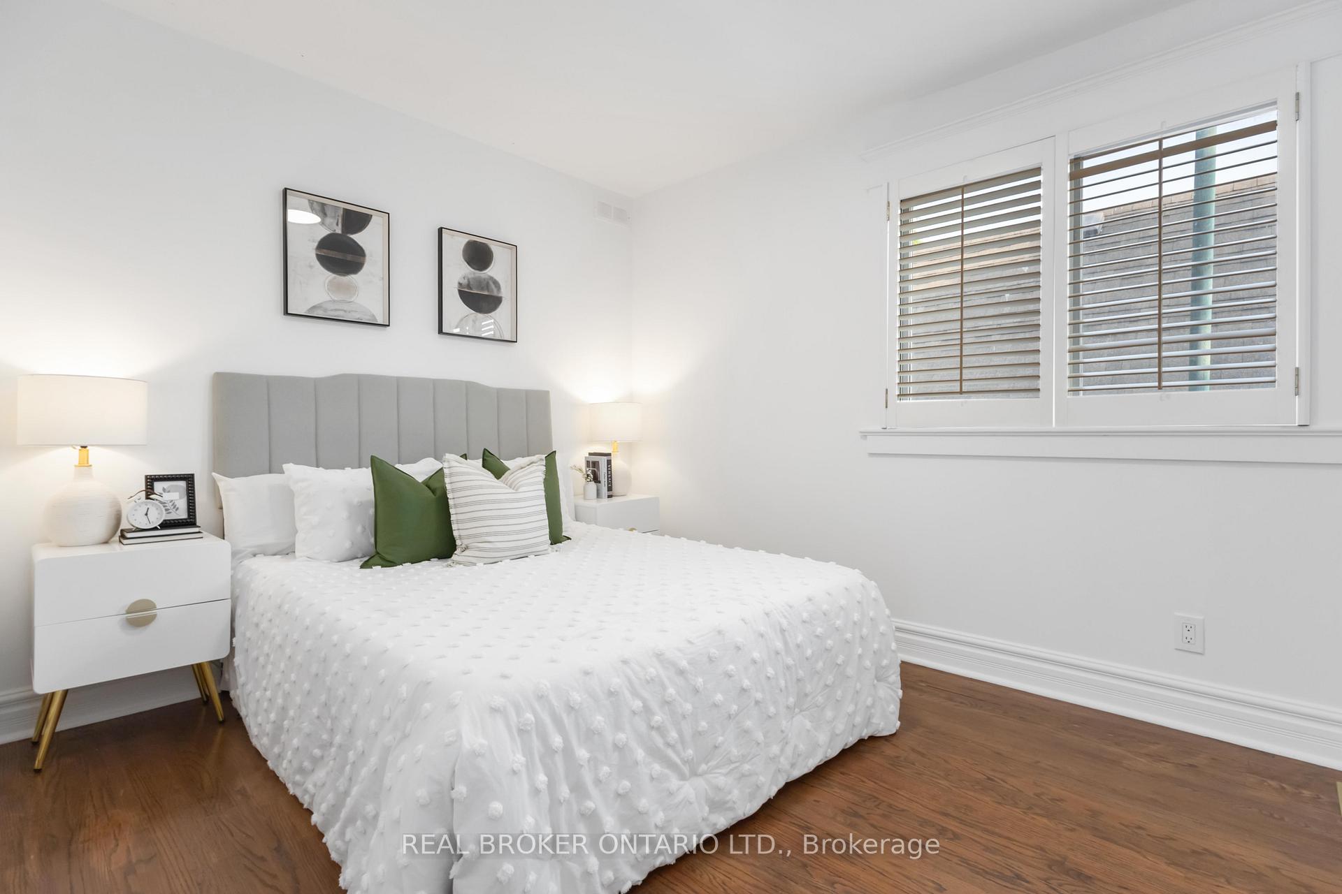 Photo 25 of 284 Waverley Road, Toronto, The Beaches — HOMEH