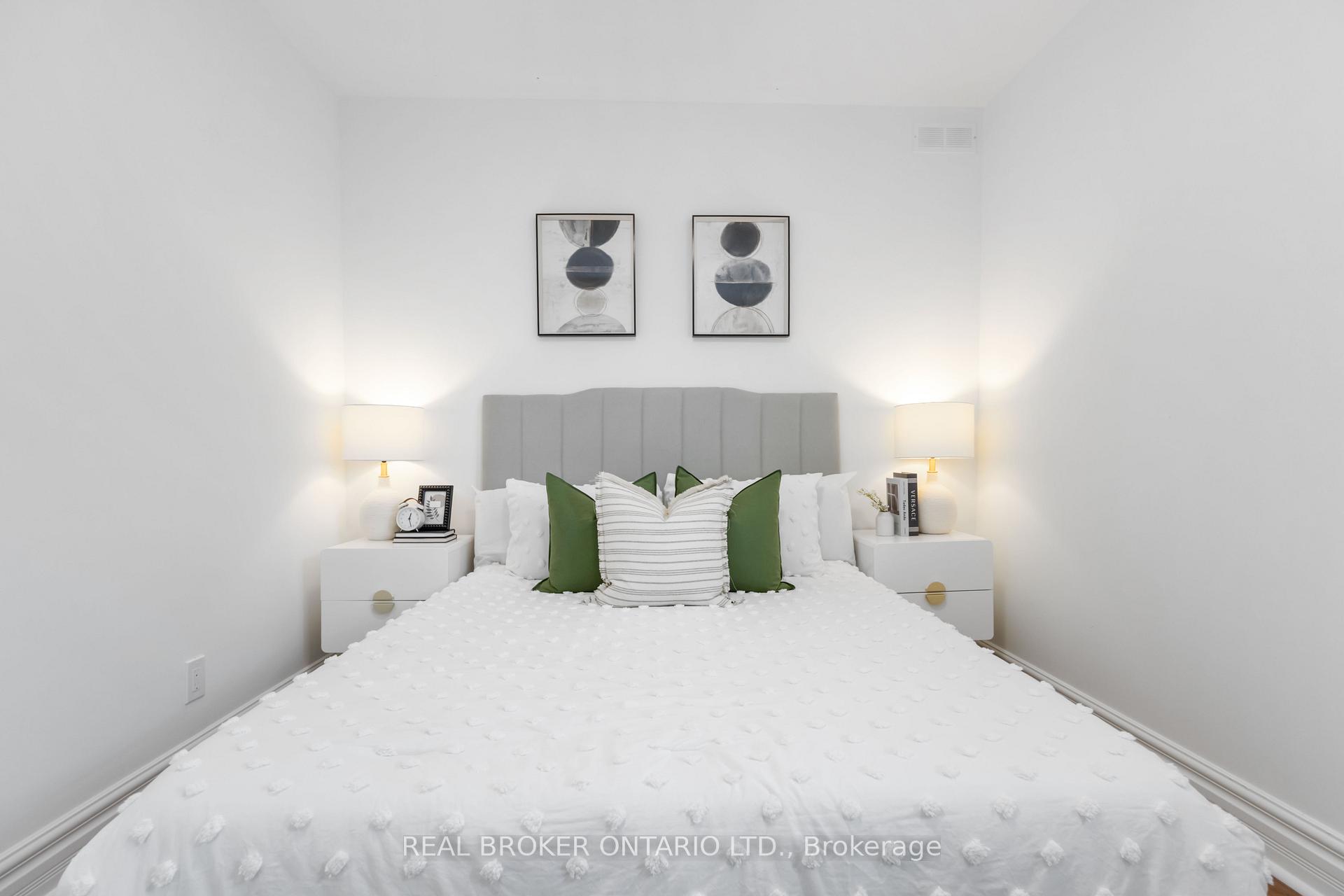 Photo 26 of 284 Waverley Road, Toronto, The Beaches — HOMEH