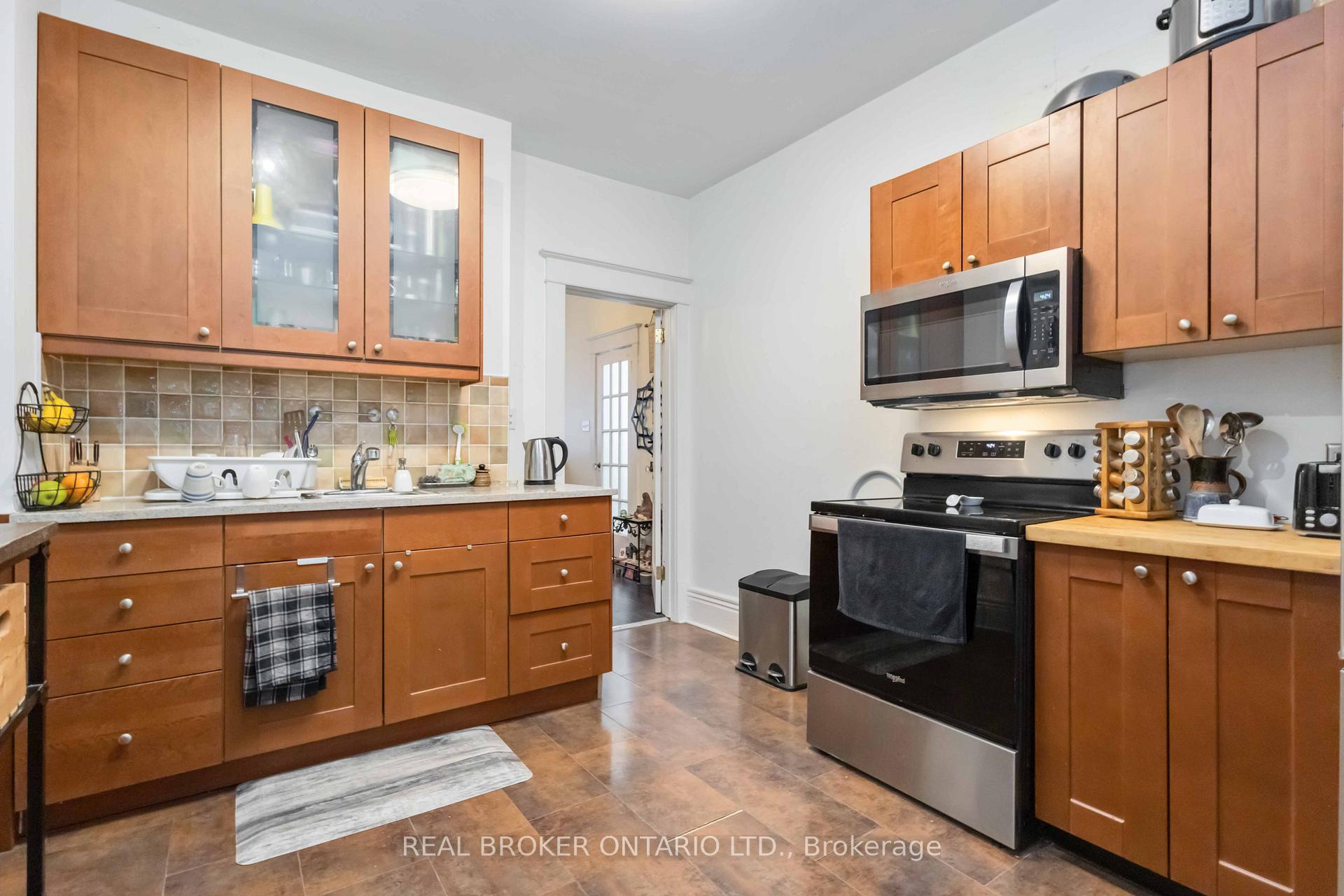 Photo 32 of 284 Waverley Road, Toronto, The Beaches — HOMEH