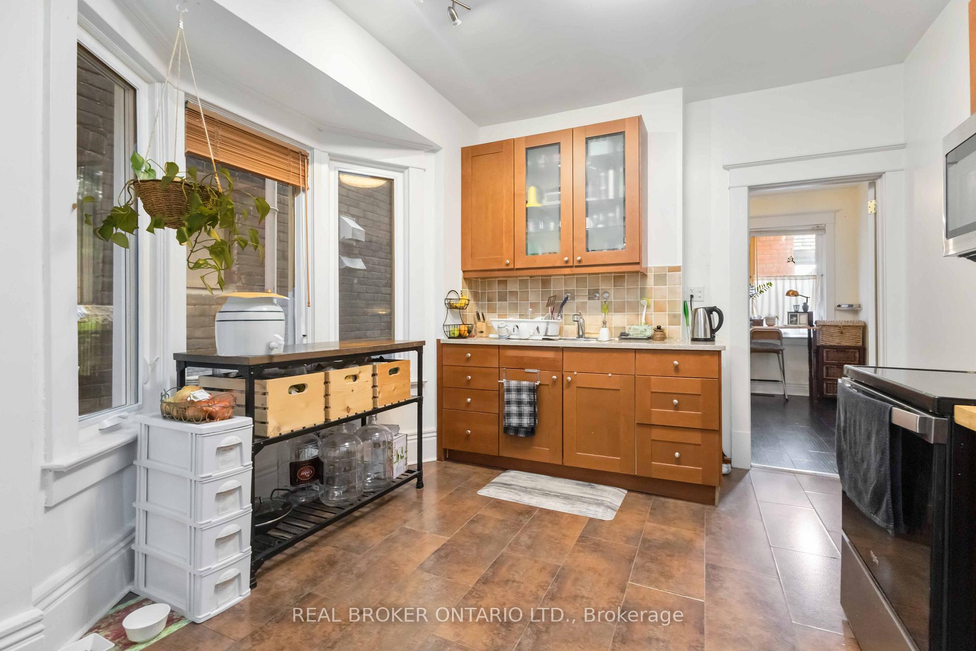 Photo 34 of 284 Waverley Road, Toronto, The Beaches — HOMEH