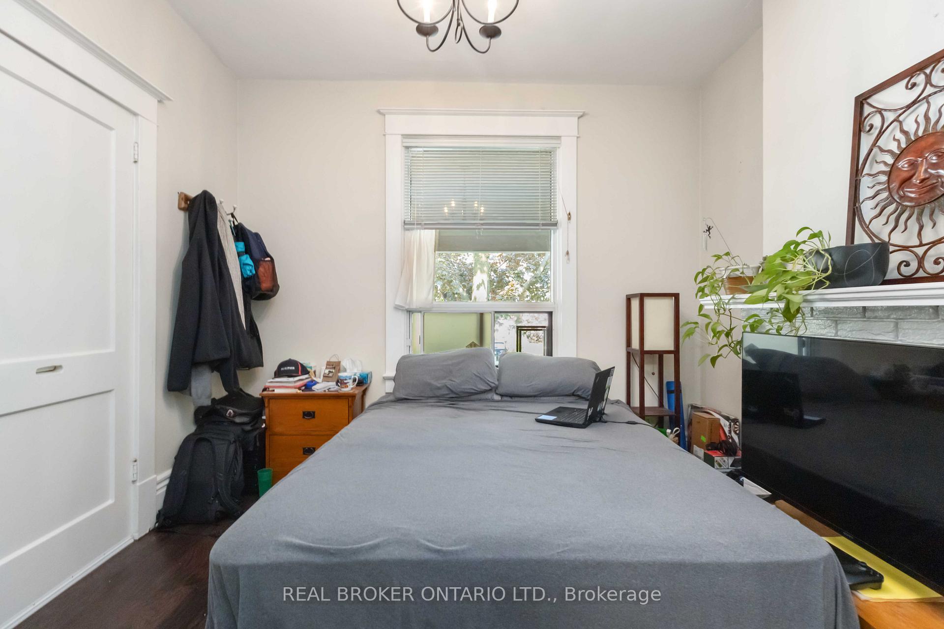 Photo 37 of 284 Waverley Road, Toronto, The Beaches — HOMEH