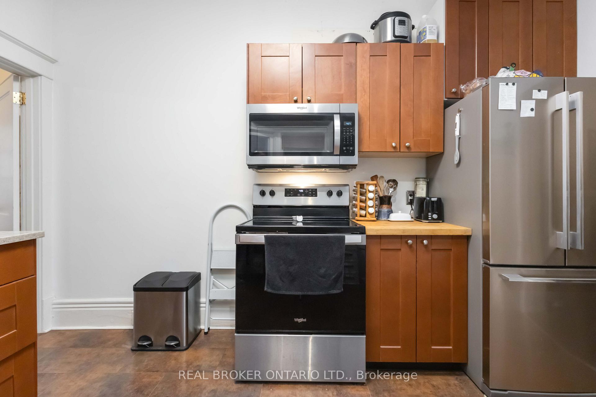 Photo 39 of 284 Waverley Road, Toronto, The Beaches — HOMEH