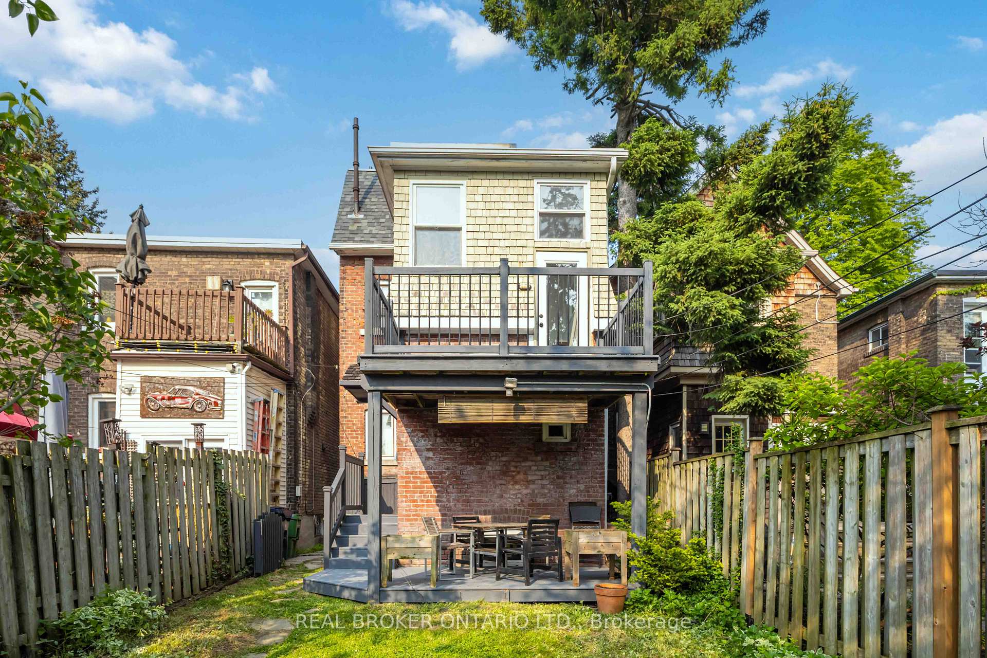Photo 40 of 284 Waverley Road, Toronto, The Beaches — HOMEH