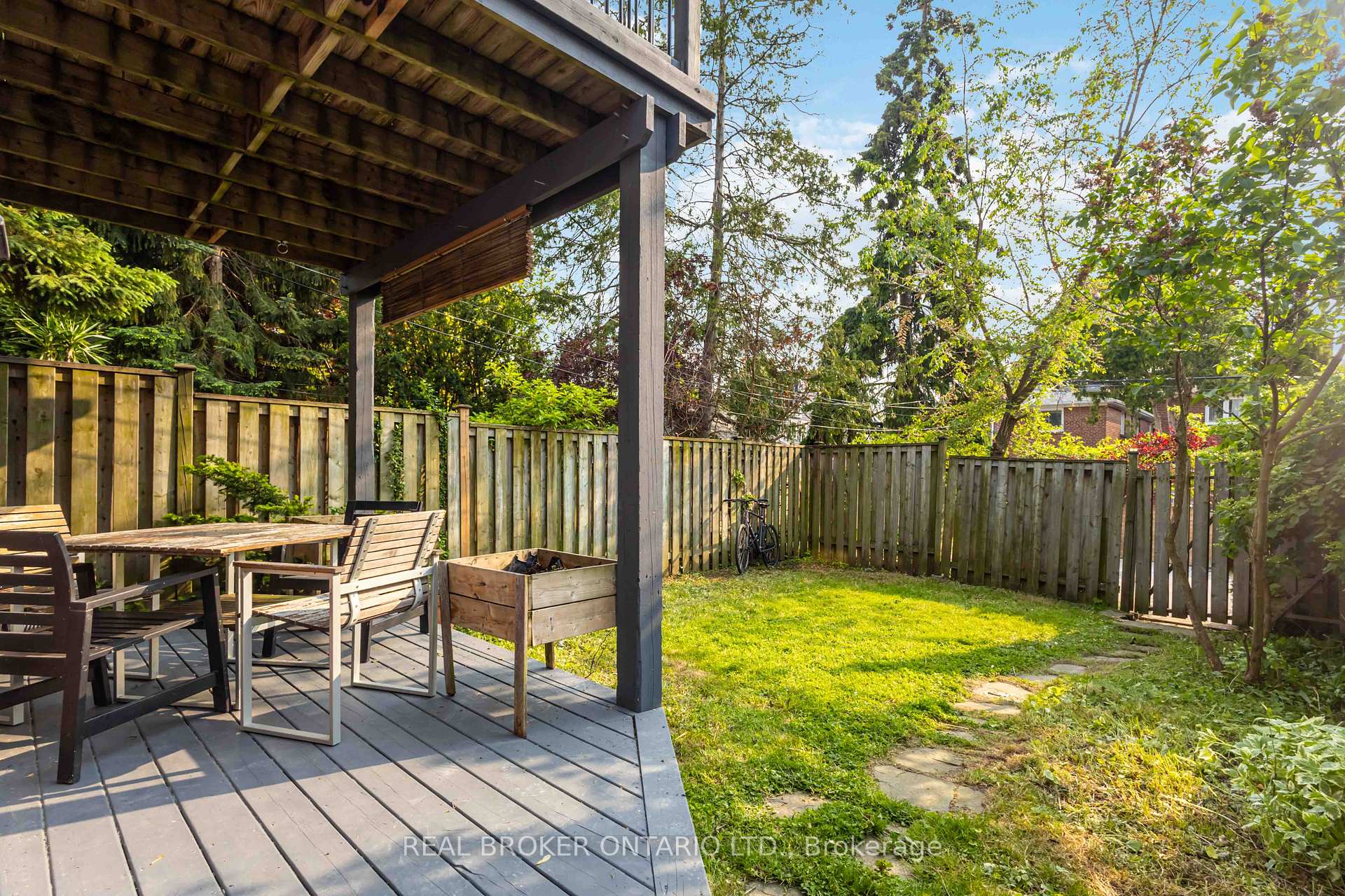 Photo 42 of 284 Waverley Road, Toronto, The Beaches — HOMEH