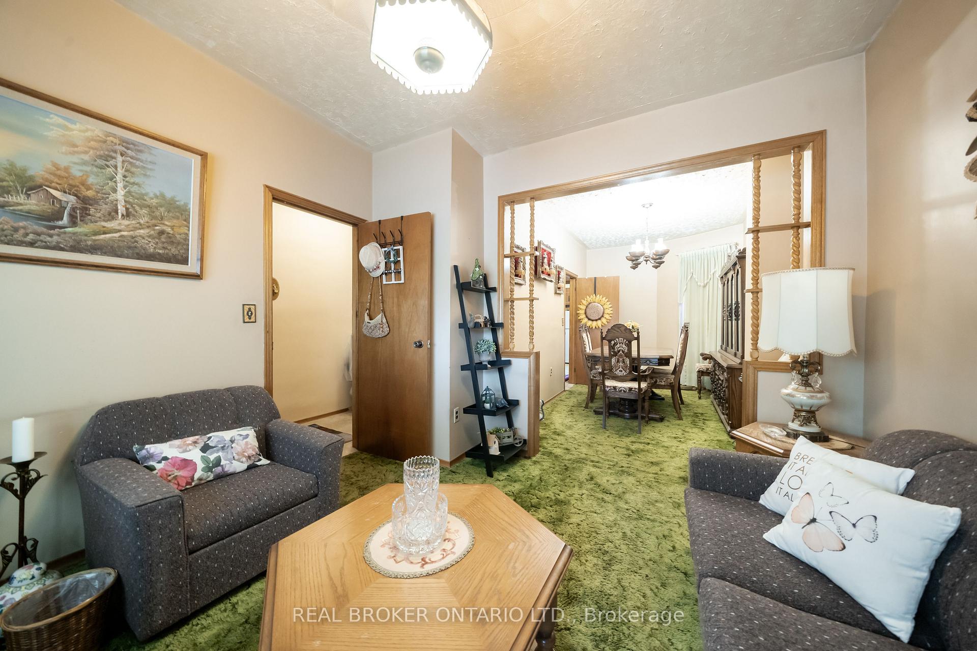 Photo 8 of 168 Brock Avenue, Toronto, Little Portugal — HOMEH