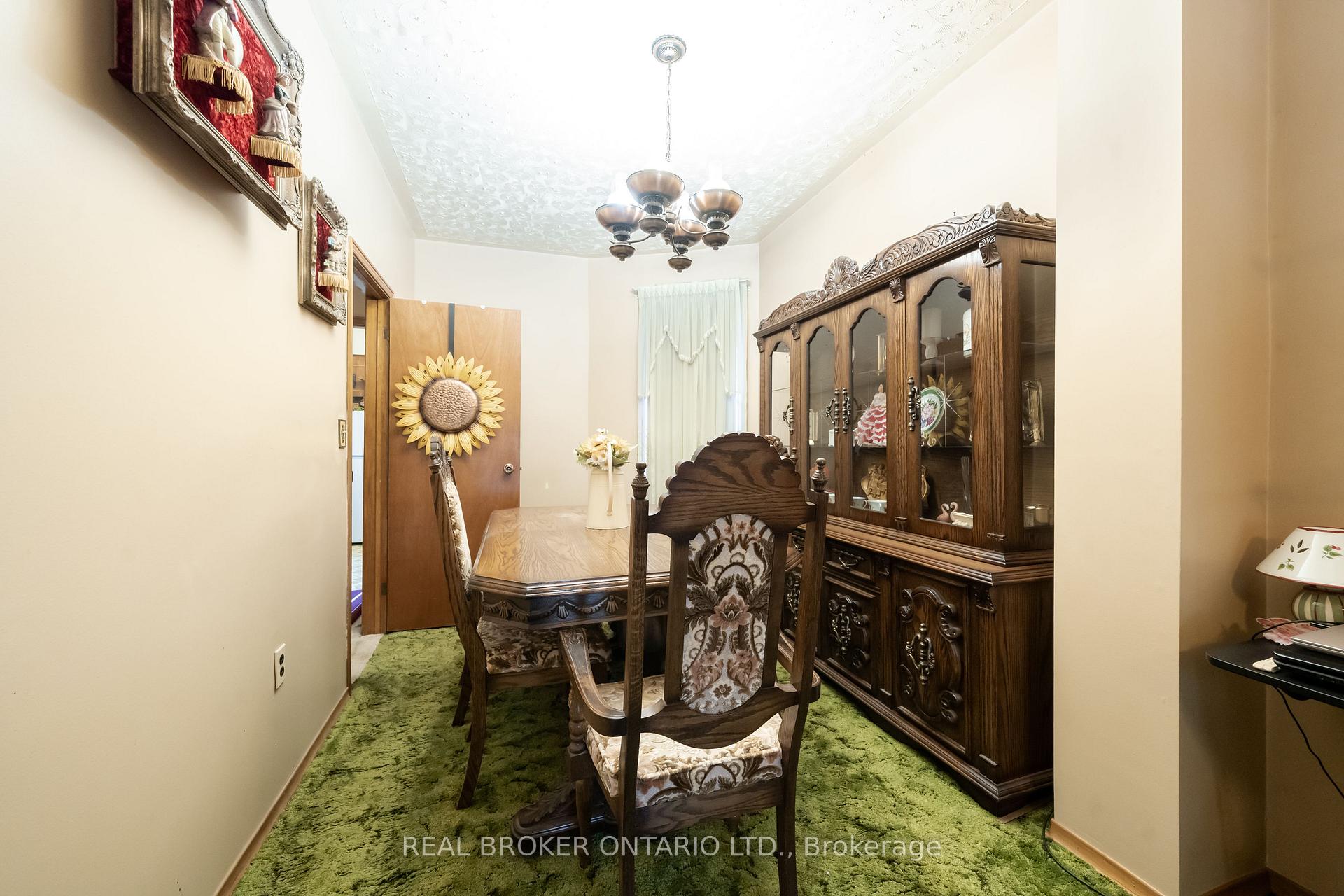Photo 9 of 168 Brock Avenue, Toronto, Little Portugal — HOMEH