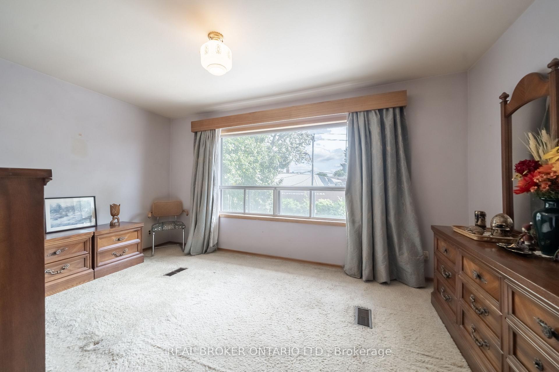 Photo 19 of 168 Brock Avenue, Toronto, Little Portugal — HOMEH