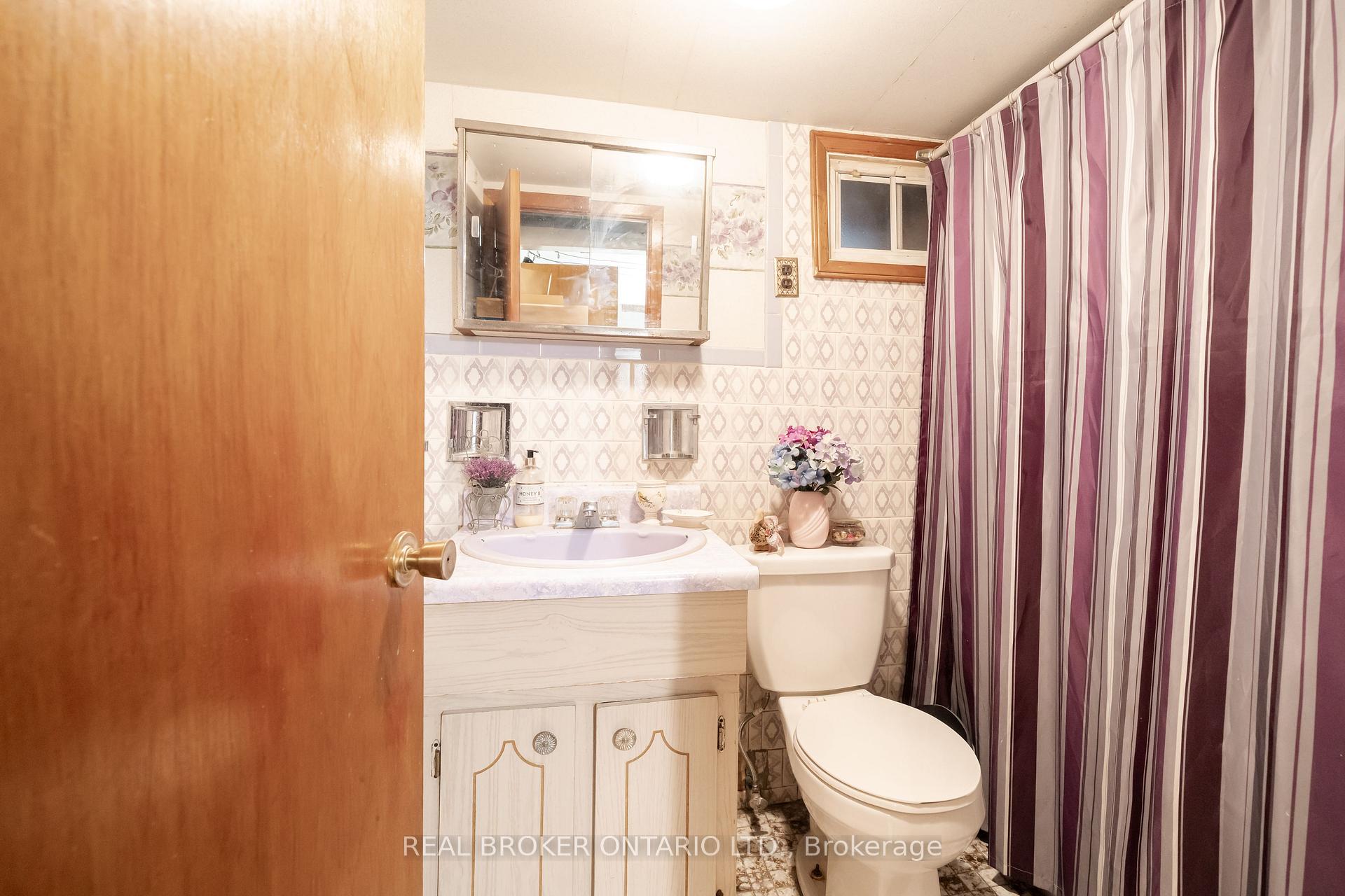 Photo 29 of 168 Brock Avenue, Toronto, Little Portugal — HOMEH