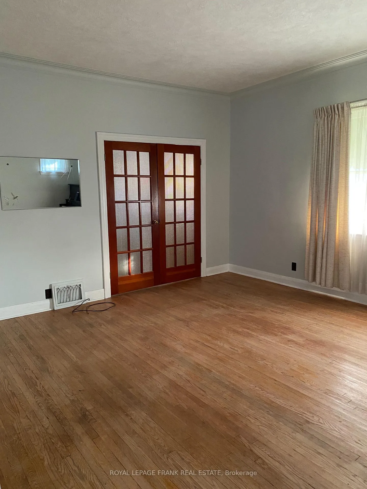 Photo 5 of 199 Barnardo Avenue, Peterborough, Northcrest Ward 5 — HOMEH