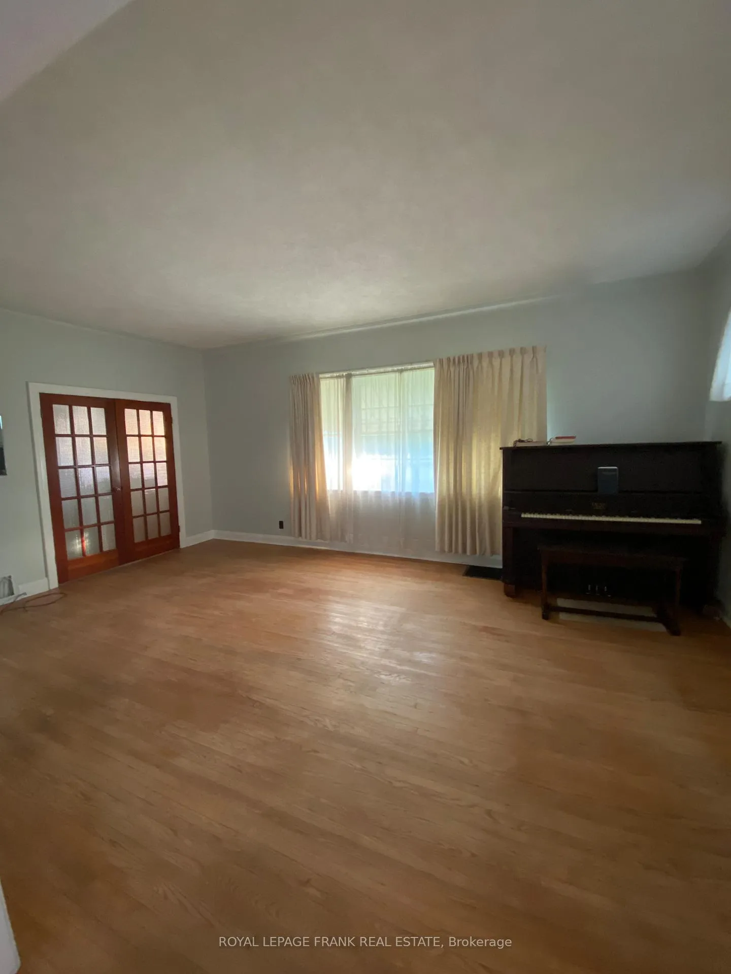 Photo 6 of 199 Barnardo Avenue, Peterborough, Northcrest Ward 5 — HOMEH