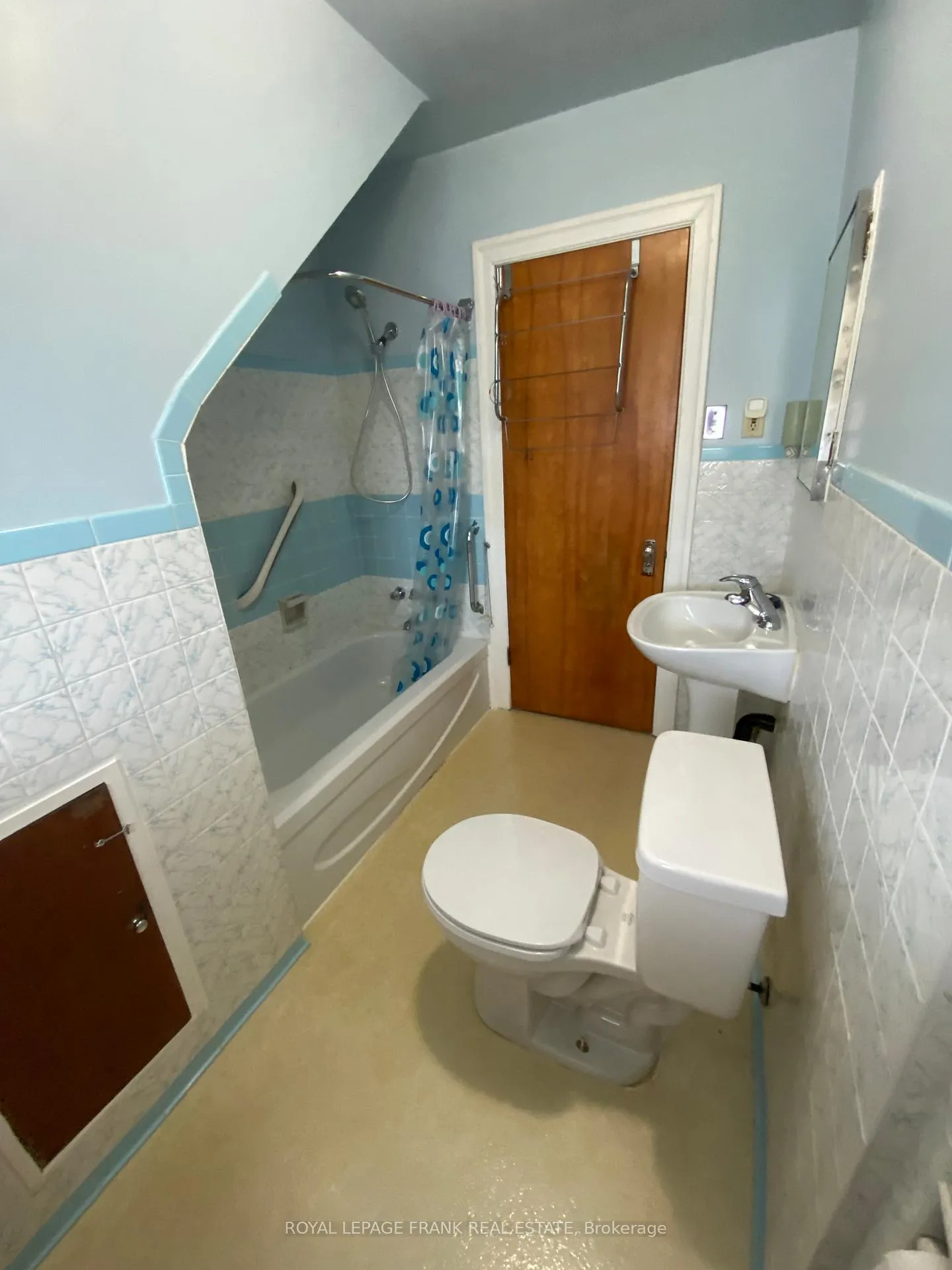 Photo 18 of 199 Barnardo Avenue, Peterborough, Northcrest Ward 5 — HOMEH