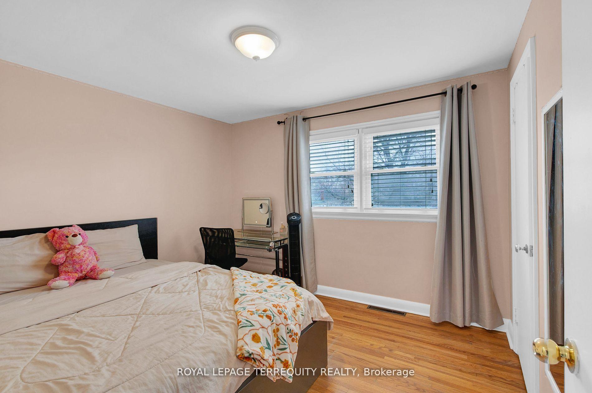 Photo 10 of 5 Mcmann Drive, Thorold, Thorold Downtown — HOMEH