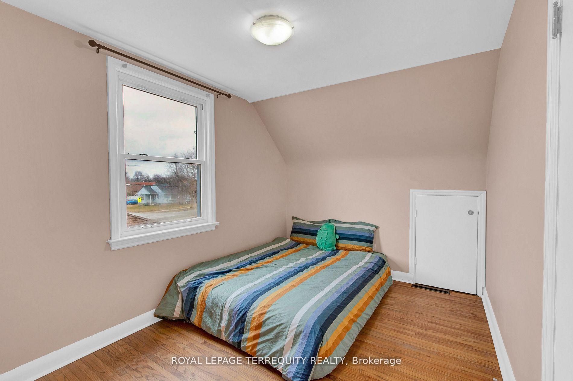Photo 12 of 5 Mcmann Drive, Thorold, Thorold Downtown — HOMEH