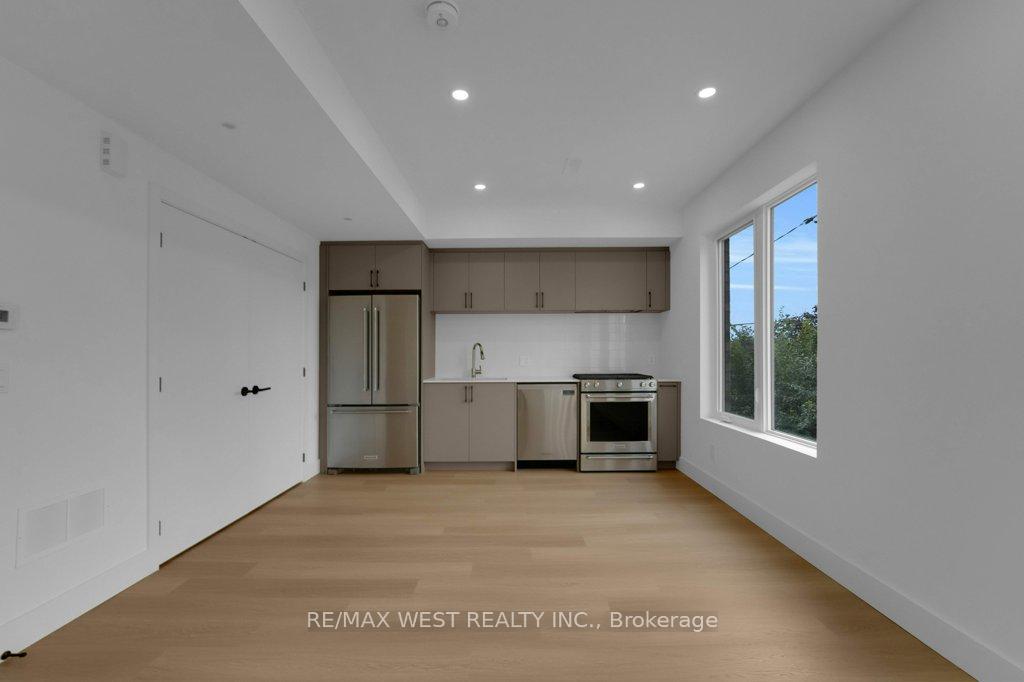 Photo 6 of Unit C, 661 Winona Drive, Toronto, Oakwood Village — HOMEH