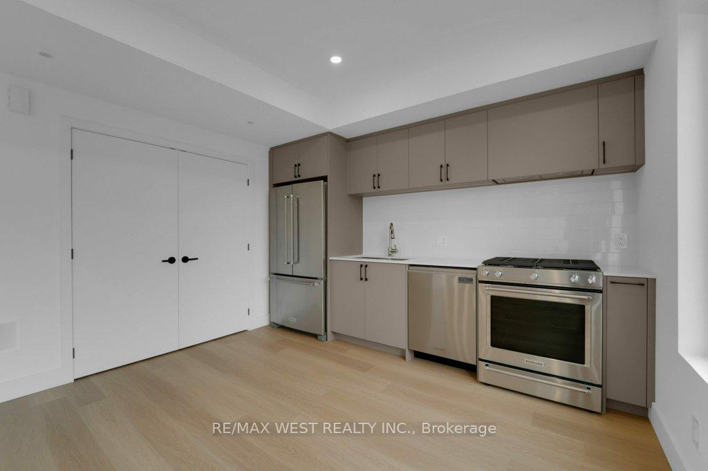 Photo 7 of Unit C, 661 Winona Drive, Toronto, Oakwood Village — HOMEH
