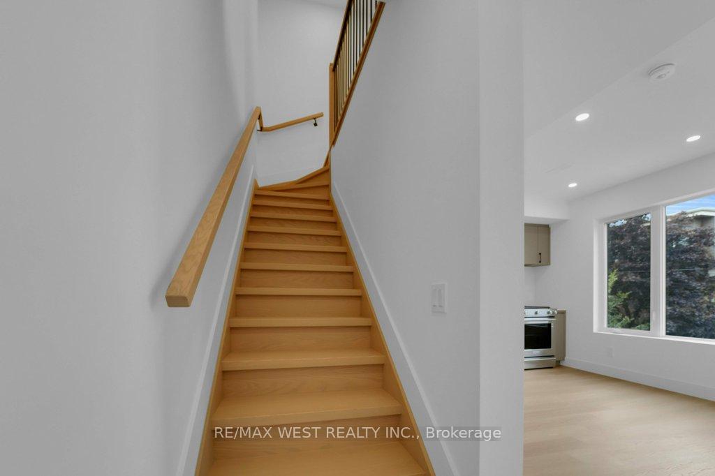 Photo 13 of Unit C, 661 Winona Drive, Toronto, Oakwood Village — HOMEH