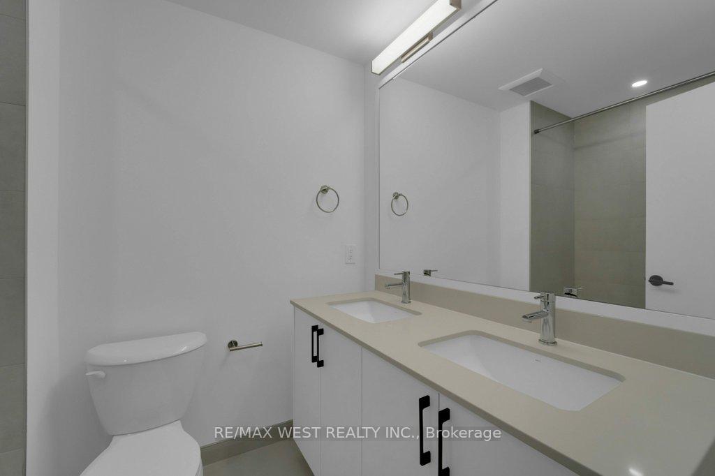 Photo 15 of Unit C, 661 Winona Drive, Toronto, Oakwood Village — HOMEH