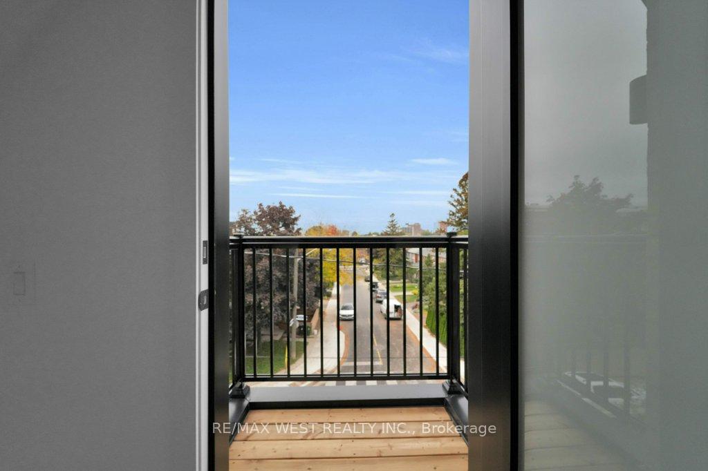 Photo 18 of Unit C, 661 Winona Drive, Toronto, Oakwood Village — HOMEH