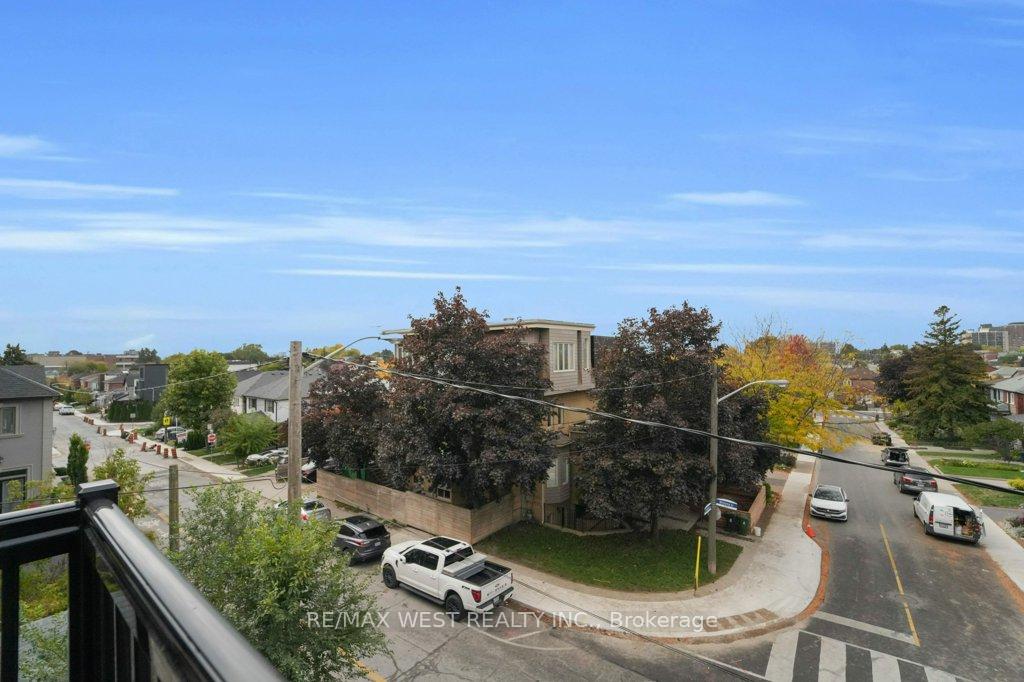 Photo 19 of Unit C, 661 Winona Drive, Toronto, Oakwood Village — HOMEH