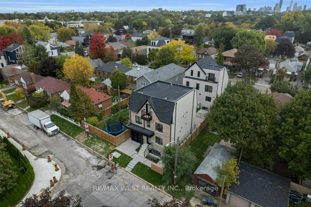 Photo 23 of Unit C, 661 Winona Drive, Toronto, Oakwood Village — HOMEH