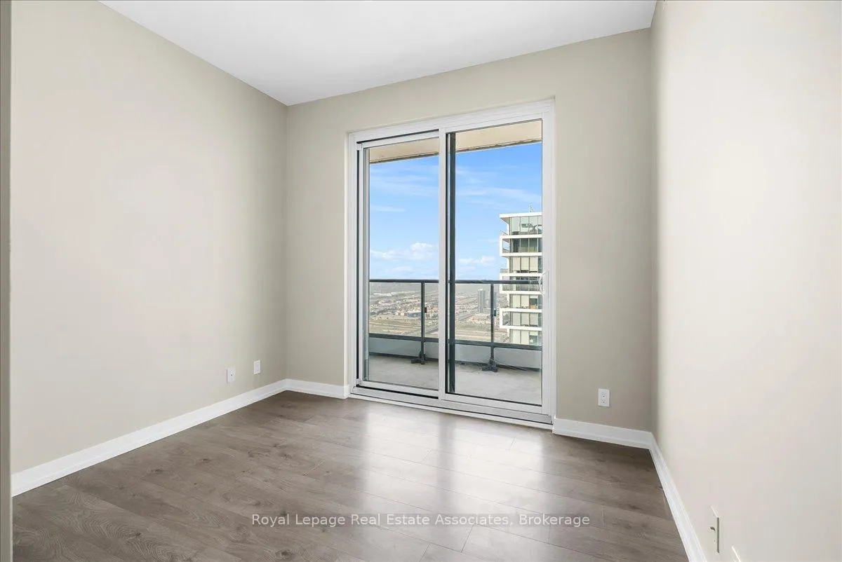 Photo 4 of Unit 6112, 950 Portage Parkway, Vaughan, Vaughan Corporate Centre — HOMEH