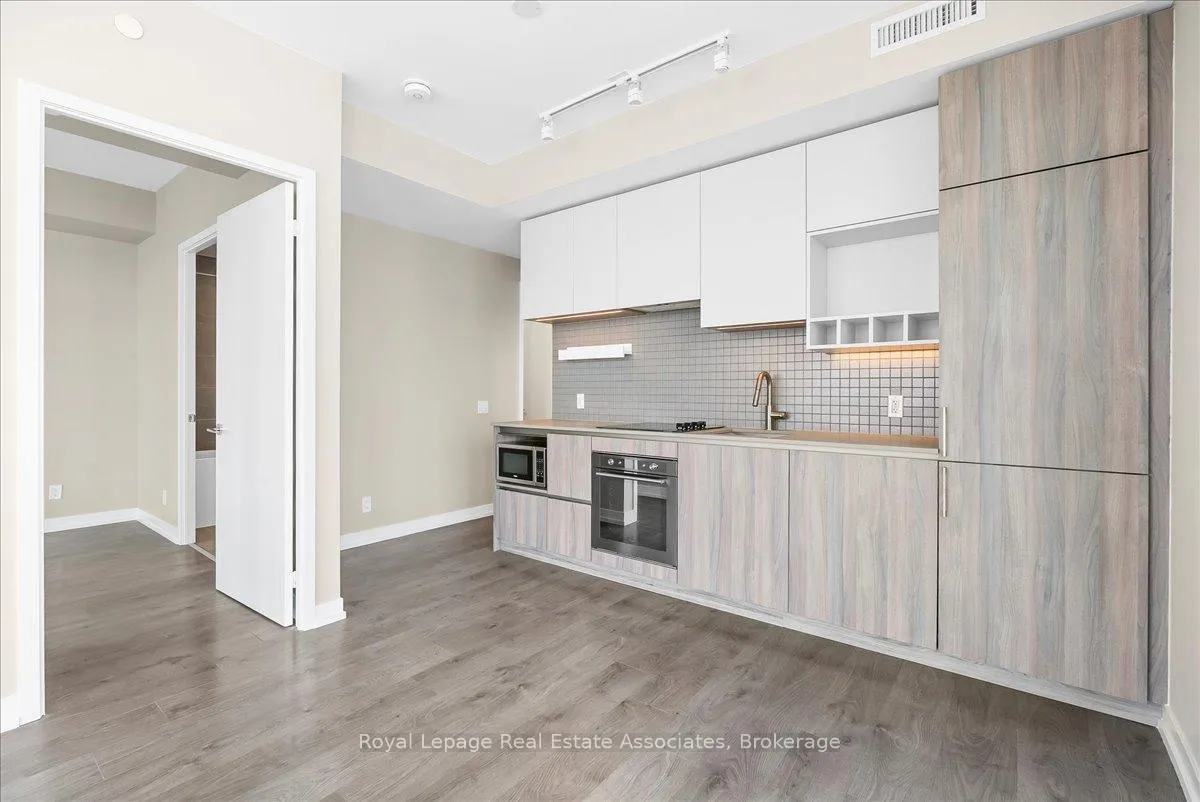 Photo 9 of Unit 6112, 950 Portage Parkway, Vaughan, Vaughan Corporate Centre — HOMEH