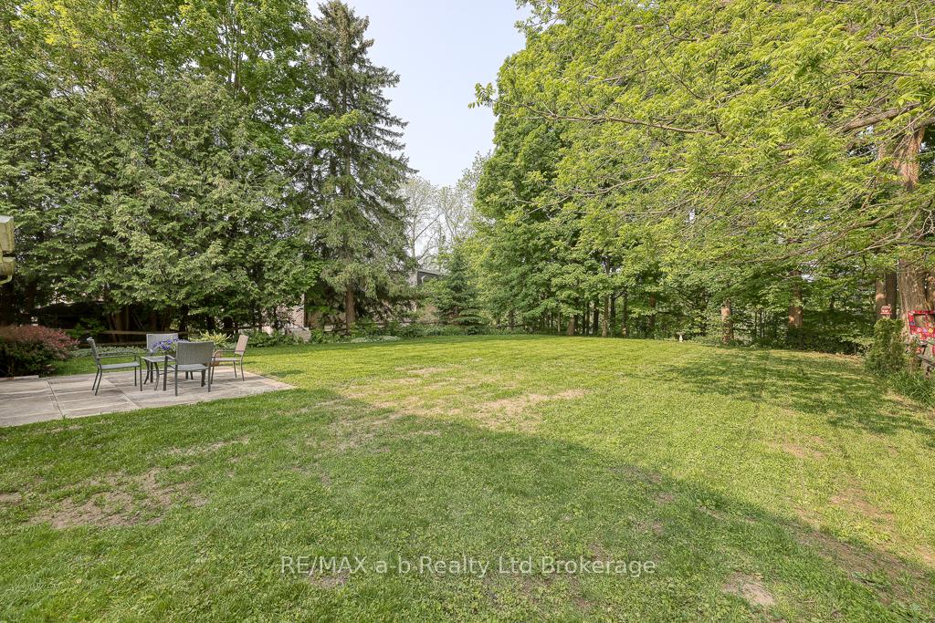 Photo 3 of 189 Rolph Street, Tillsonburg — HOMEH