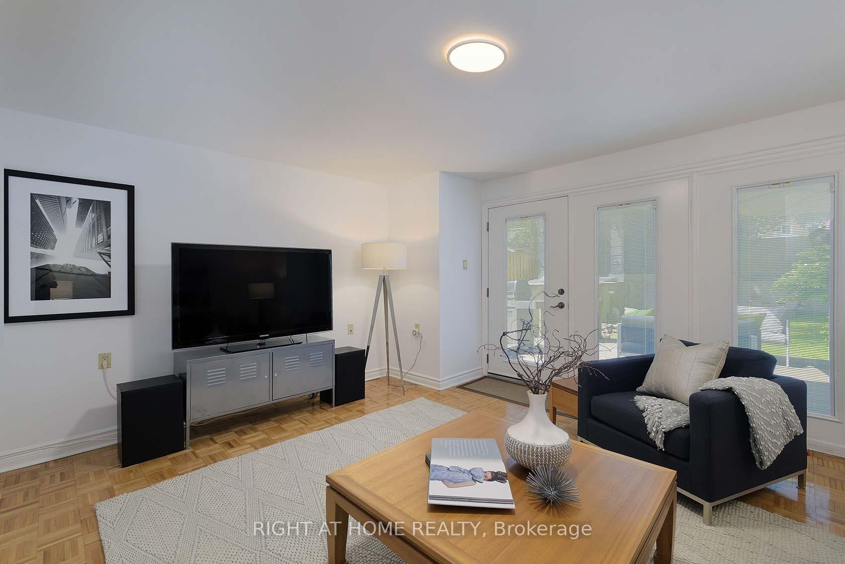 Photo 17 of 498 Scarborough Road, Toronto, East End-Danforth — HOMEH