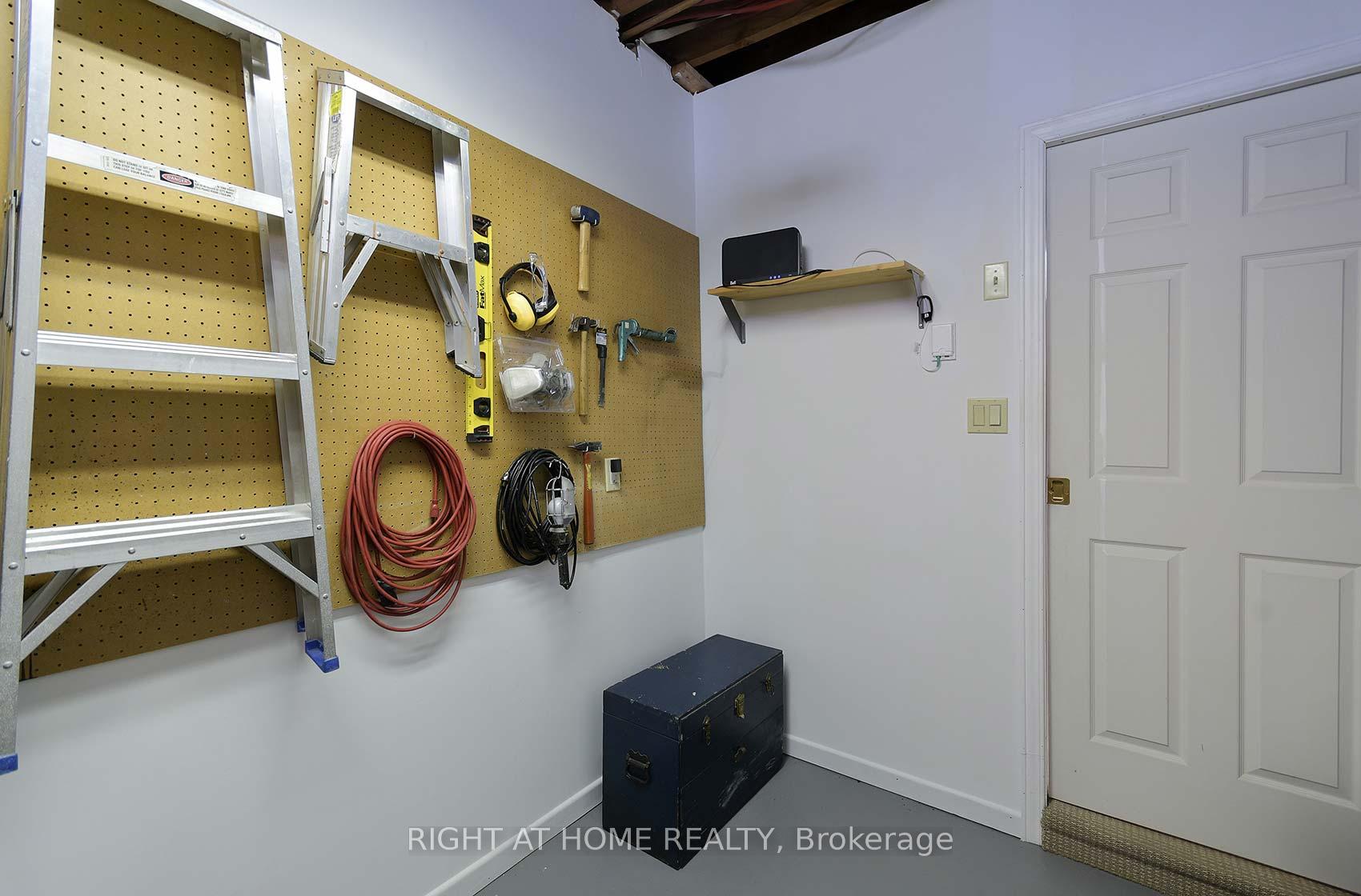 Photo 19 of 498 Scarborough Road, Toronto, East End-Danforth — HOMEH