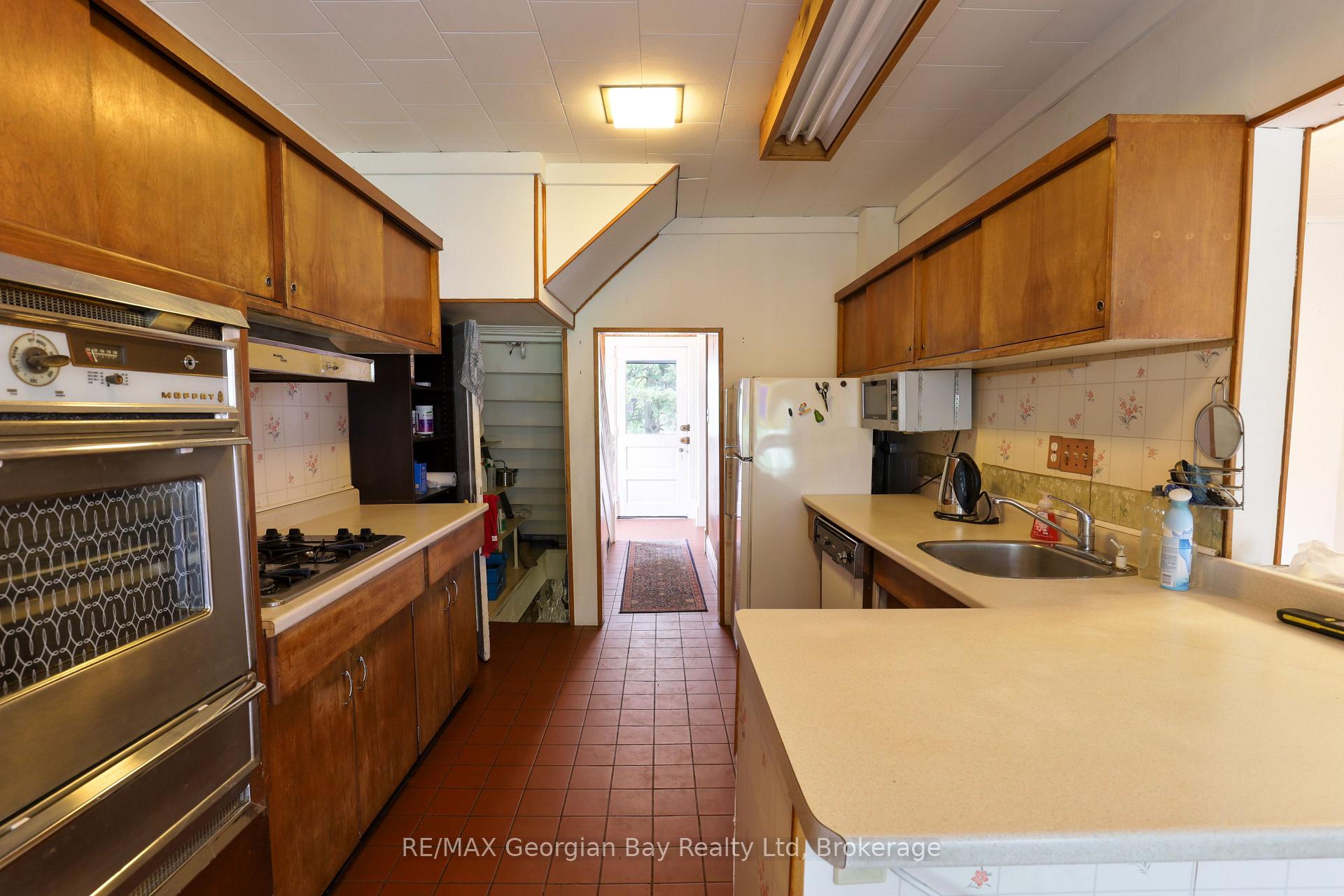 Photo 8 of 770 Sixth Avenue, Tay, Port McNicoll — HOMEH