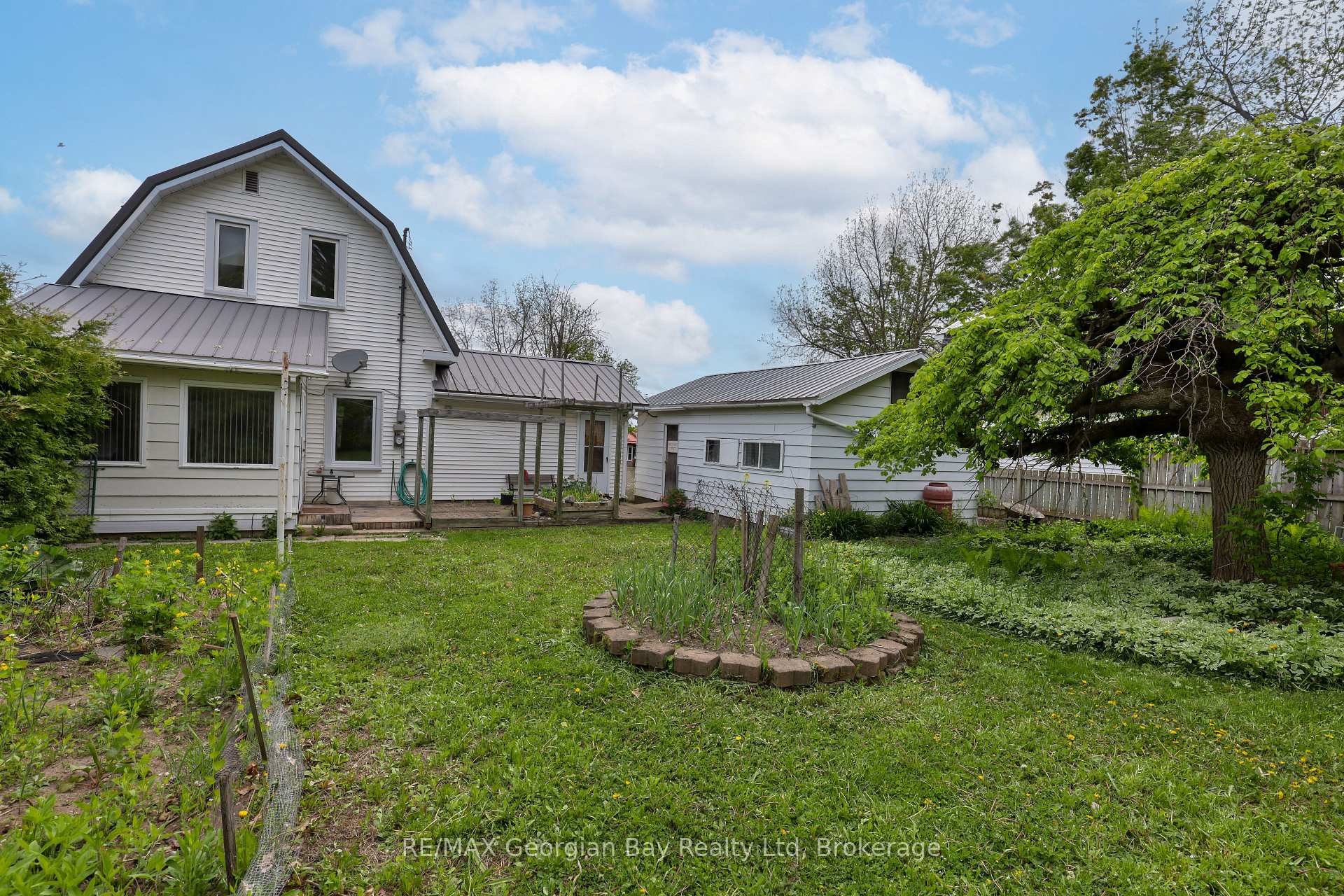 Photo 24 of 770 Sixth Avenue, Tay, Port McNicoll — HOMEH