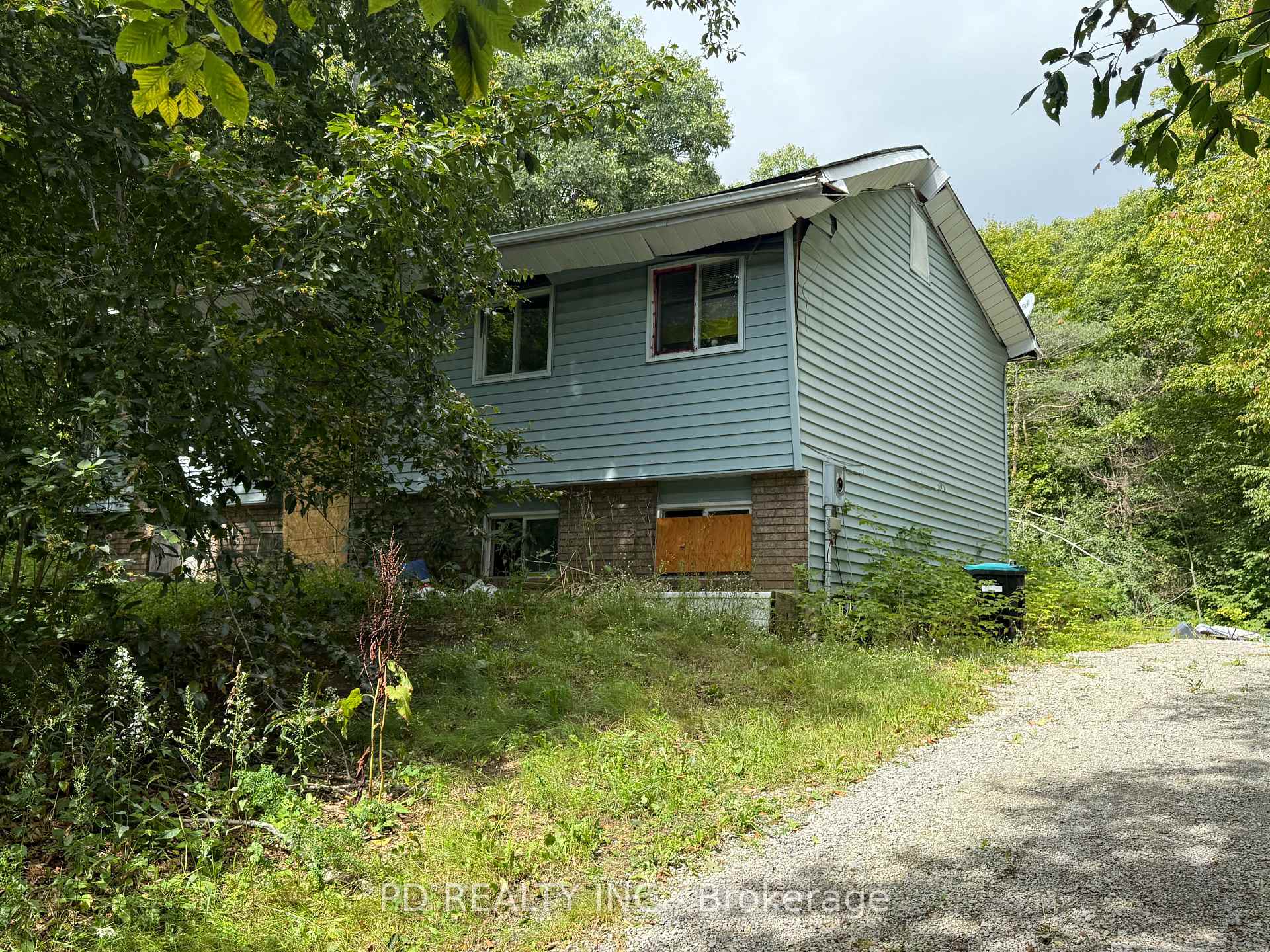 Photo 3 of 162 Farlain Lake Road W, Tiny, Rural Tiny — HOMEH