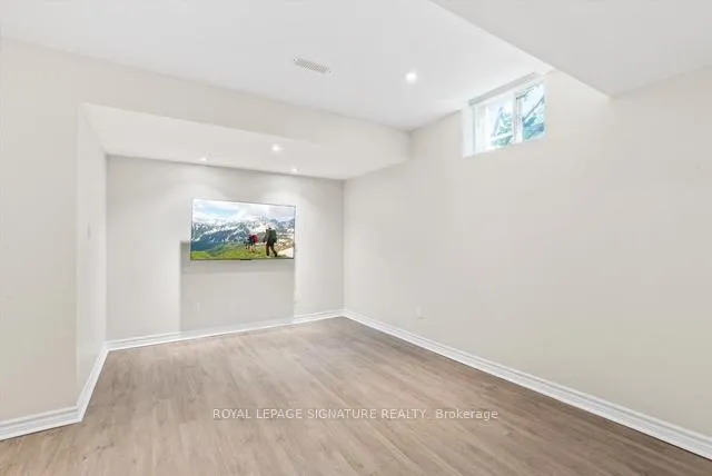 Photo 23 of 35 Fiddlehead Crescent, Hamilton, Waterdown — HOMEH