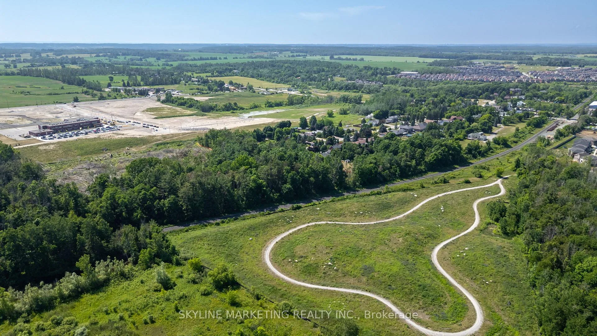 Photo 9 of 871 Front Street, Innisfil, Lefroy — HOMEH