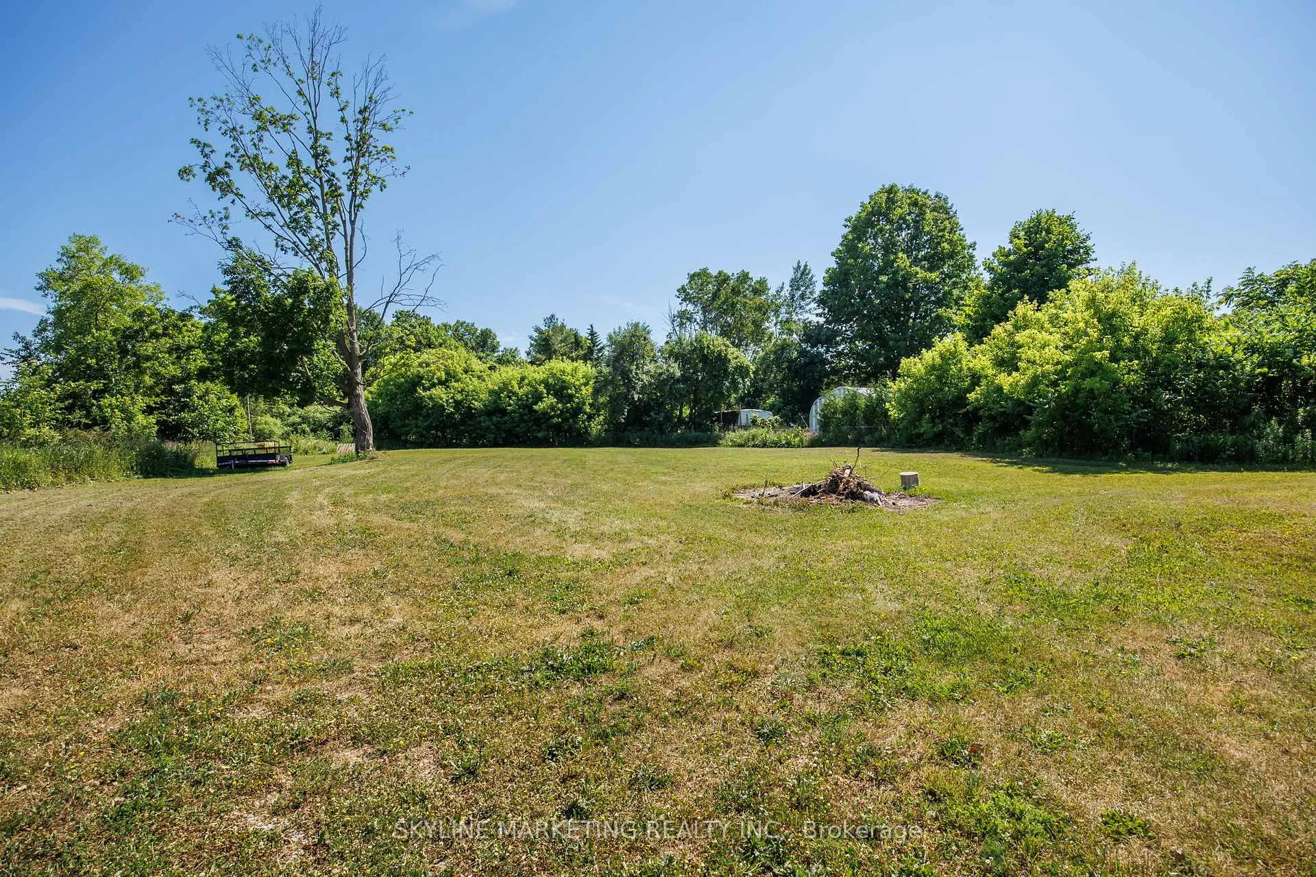 Photo 18 of 871 Front Street, Innisfil, Lefroy — HOMEH