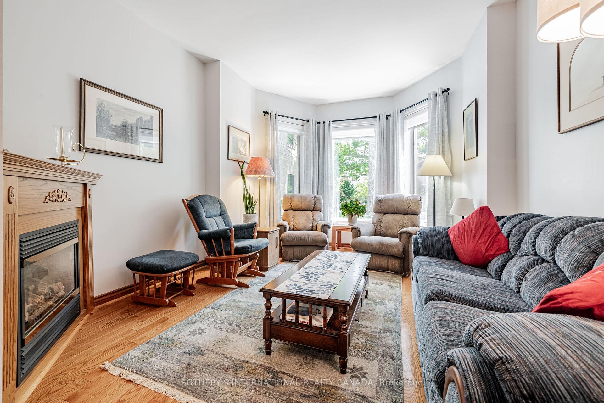 Photo 5 of 28 Benlamond Avenue, Toronto, The Beaches — HOMEH