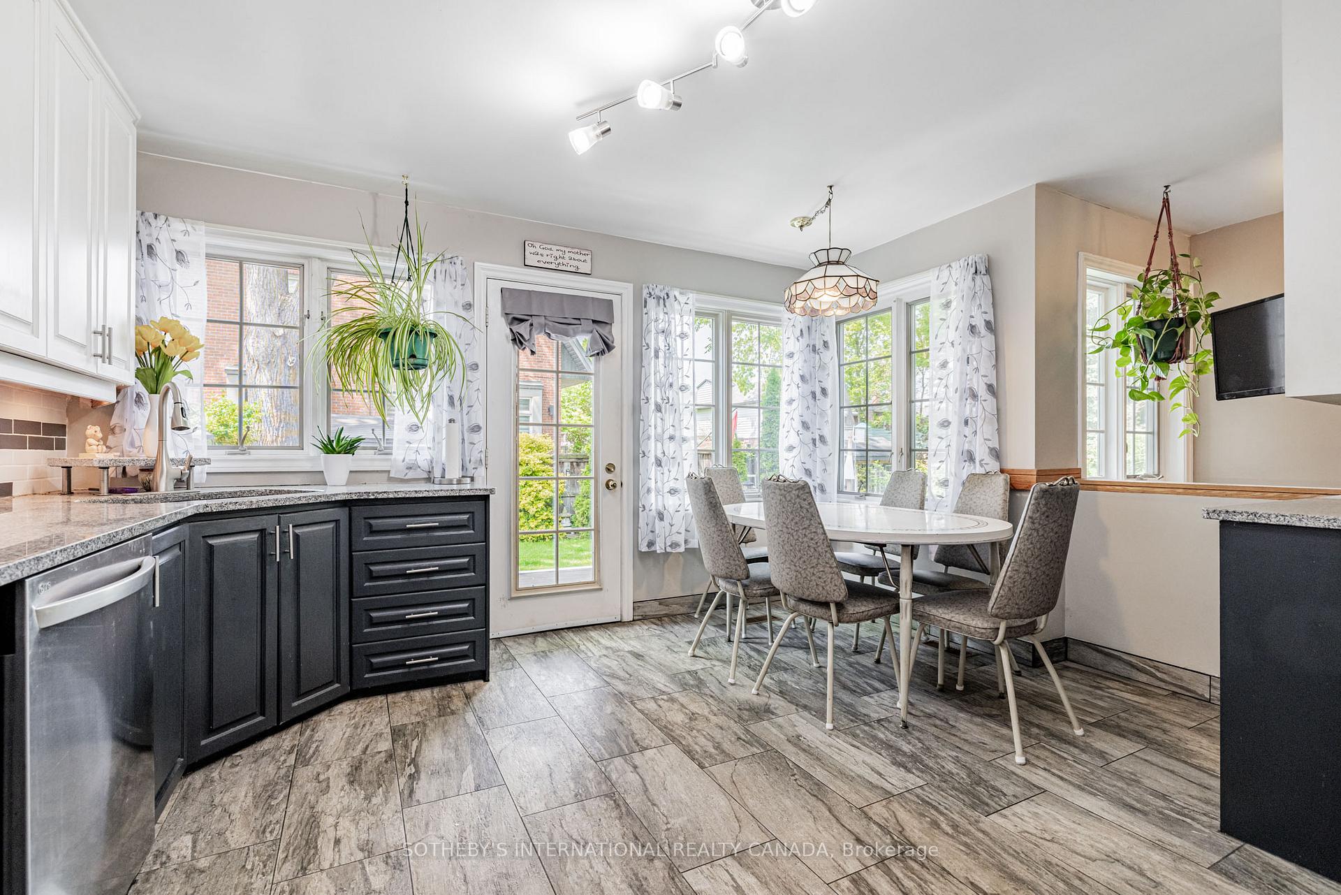 Photo 14 of 28 Benlamond Avenue, Toronto, The Beaches — HOMEH