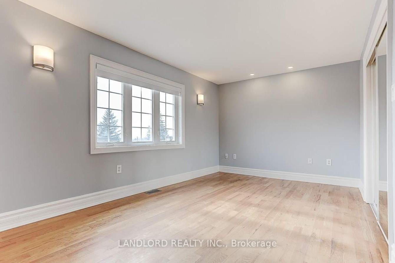 Photo 20 of 34 Jesmond Avenue, Toronto, Oakwood Village — HOMEH